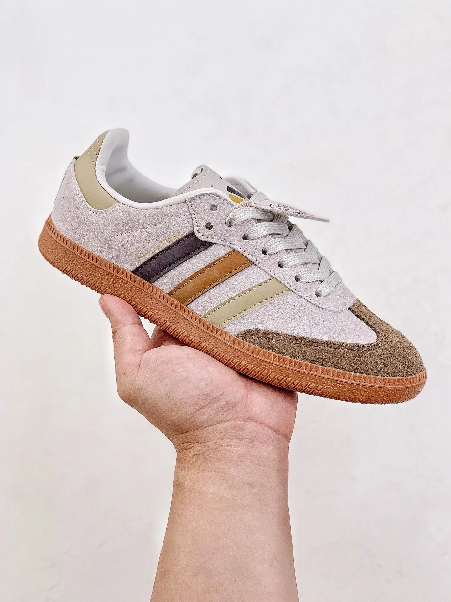 Adidas samba brown shoes Adidas Shoes Similar To Yeezy