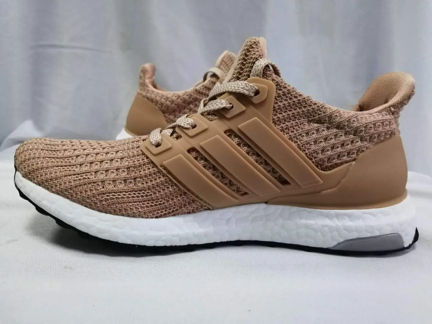 Adidas Ultra Boost 4.0 Popcorn White/organe ( Women) Asics Solution Swift Ff Tennis Shoe