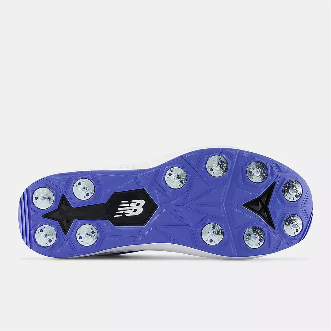 New Balance White Cream New Balance CK4030 v5 Spike Cricket Shoes 2023