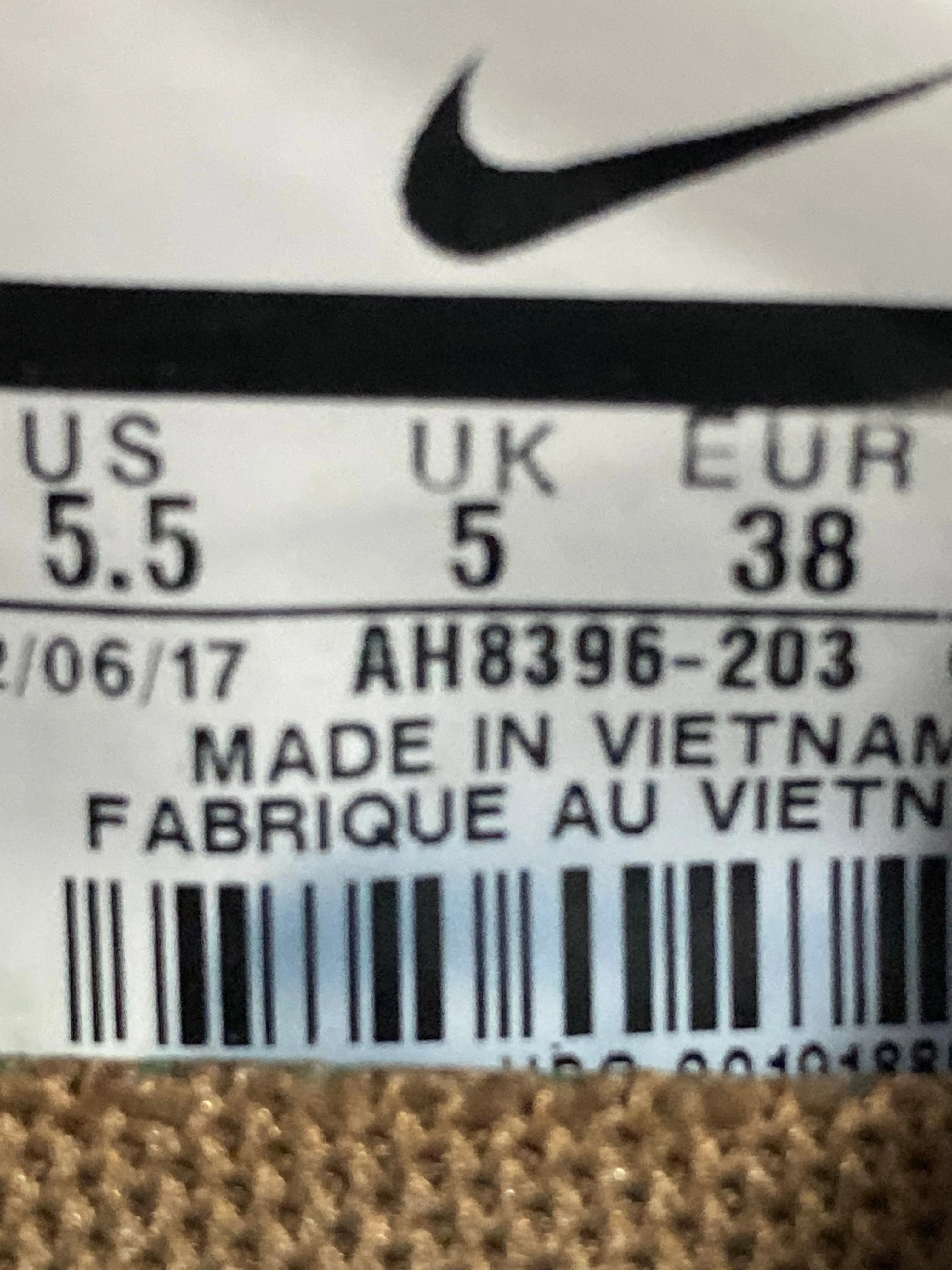 NIKE FLYKNIT TRAINER Youth Size 5.5 Running Training Shoes Sneakers Golden Beige AH8396-203 Best Asics Shoes For Orthotics