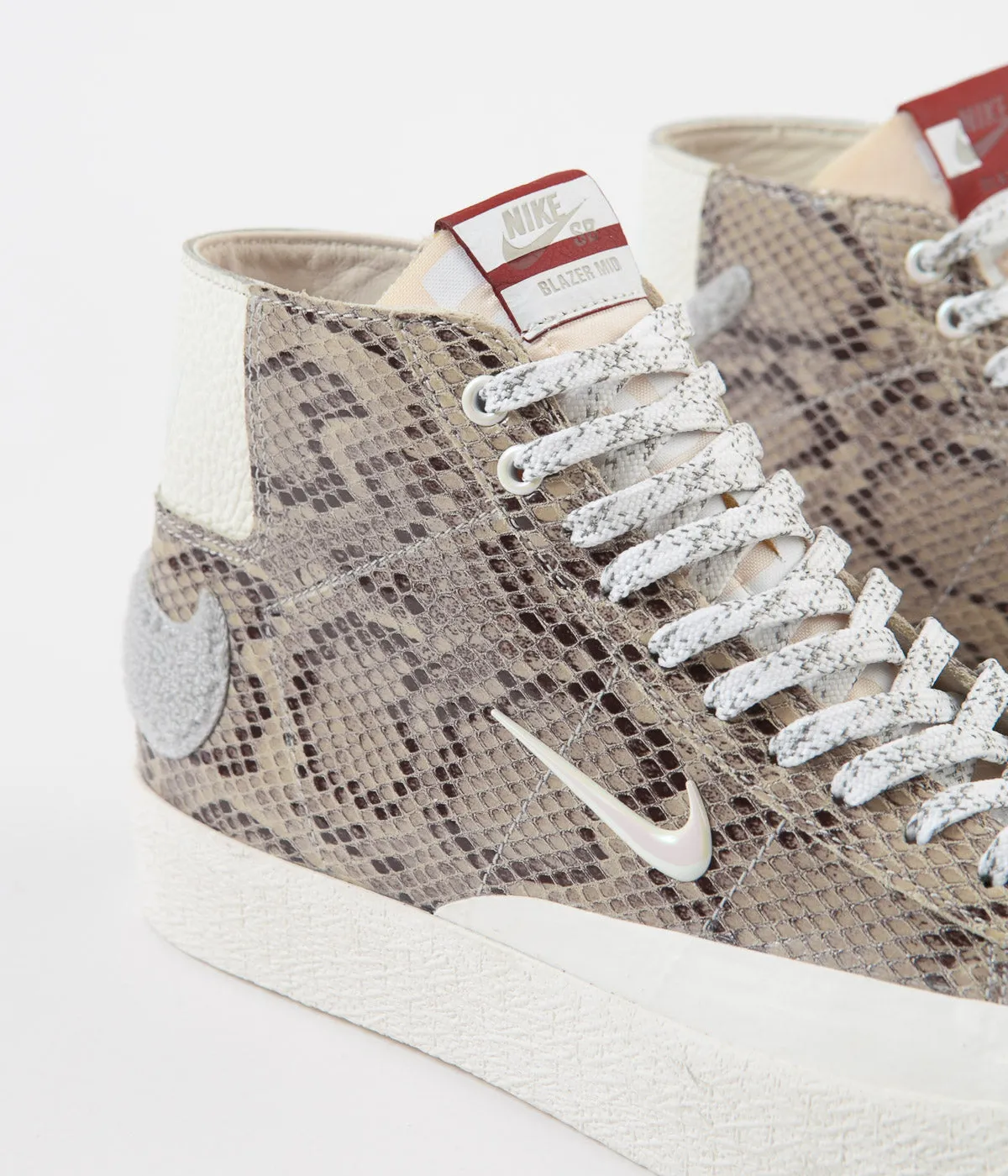 Asics Comfortable Shoes Nike SB x Soulland Blazer Mid Shoes - Light Bone / White - Pure Platinum