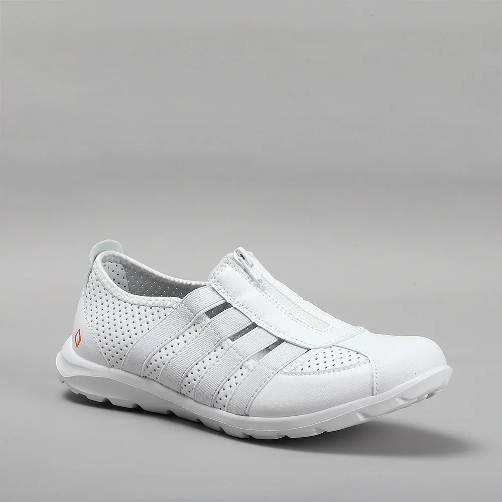 CC RESORTS CHRISTINE WHITE Flat Shoes With Gold Buckle