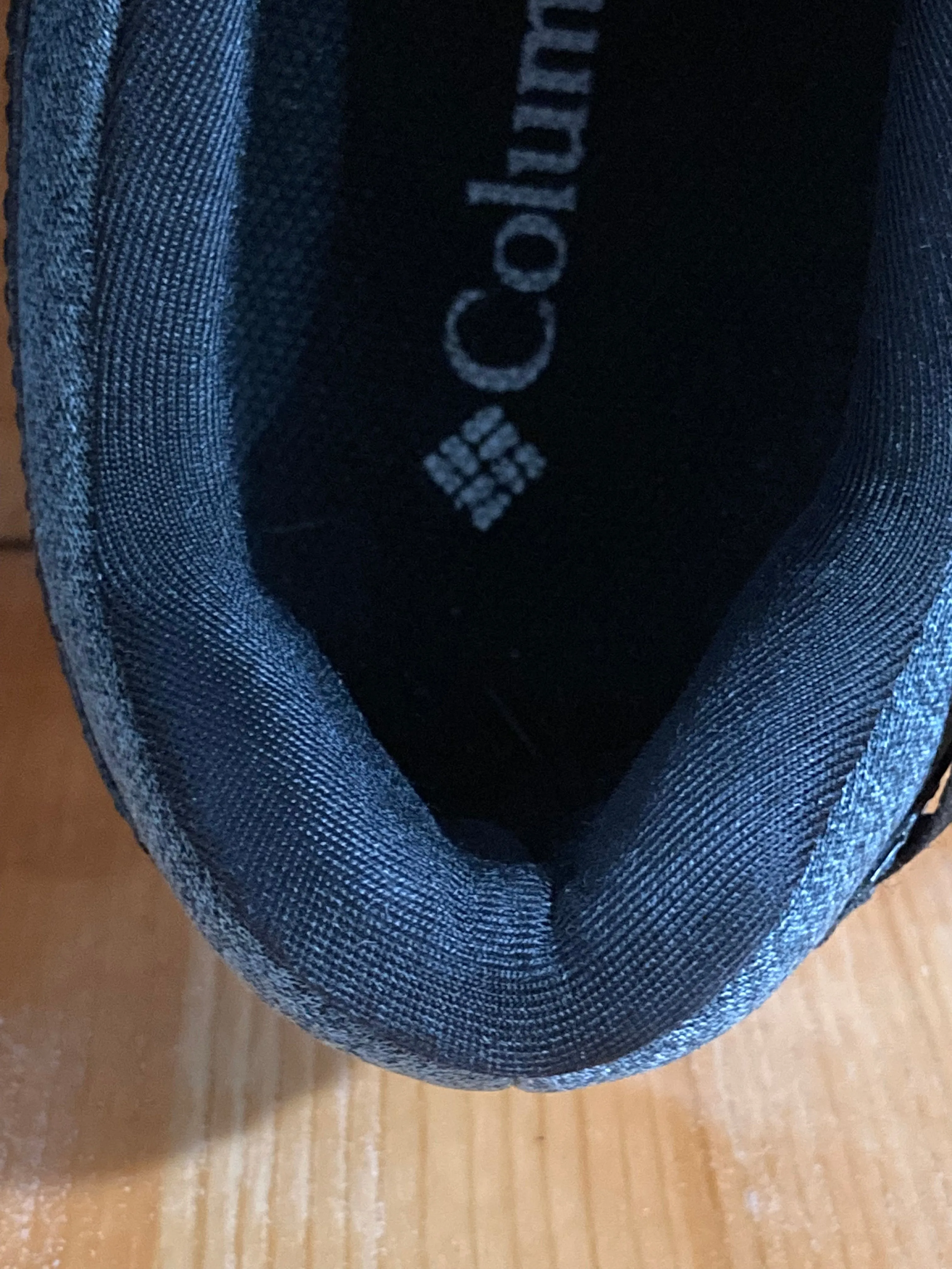 COLUMBIA TECHLITE OUT DRY Women's Size 9 Waterproof Shoes Sneakers Gray & Black Waterproof And Snowproof Shoes