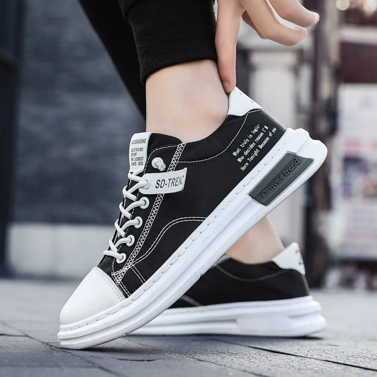 Men Sneakers Fashion Soft Leather Breathable Rubber Sole Round Toe Lace Up Flat Casual Shoes Street Style Sports Shoes Travel Walking Shoes Wearing Flat Shoes To The Gym