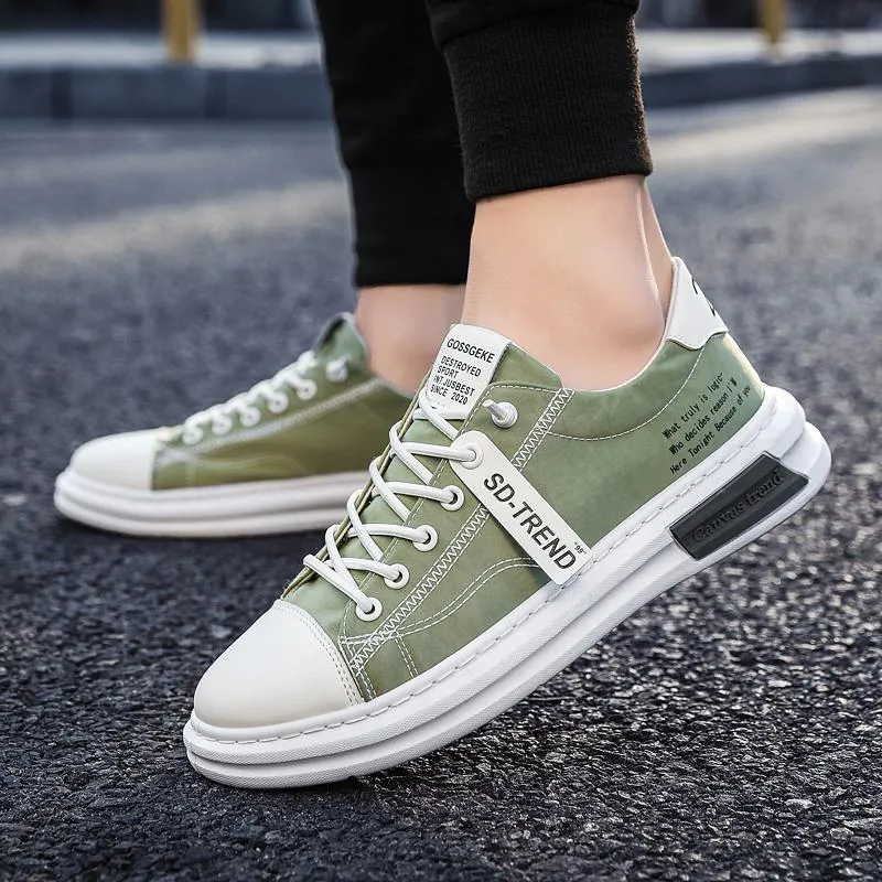 Chic Flat Shoes Men Sneakers Fashion Soft Leather Breathable Rubber Sole Round Toe Lace Up Flat Casual Shoes Street Style Sports Shoes Travel Walking Shoes