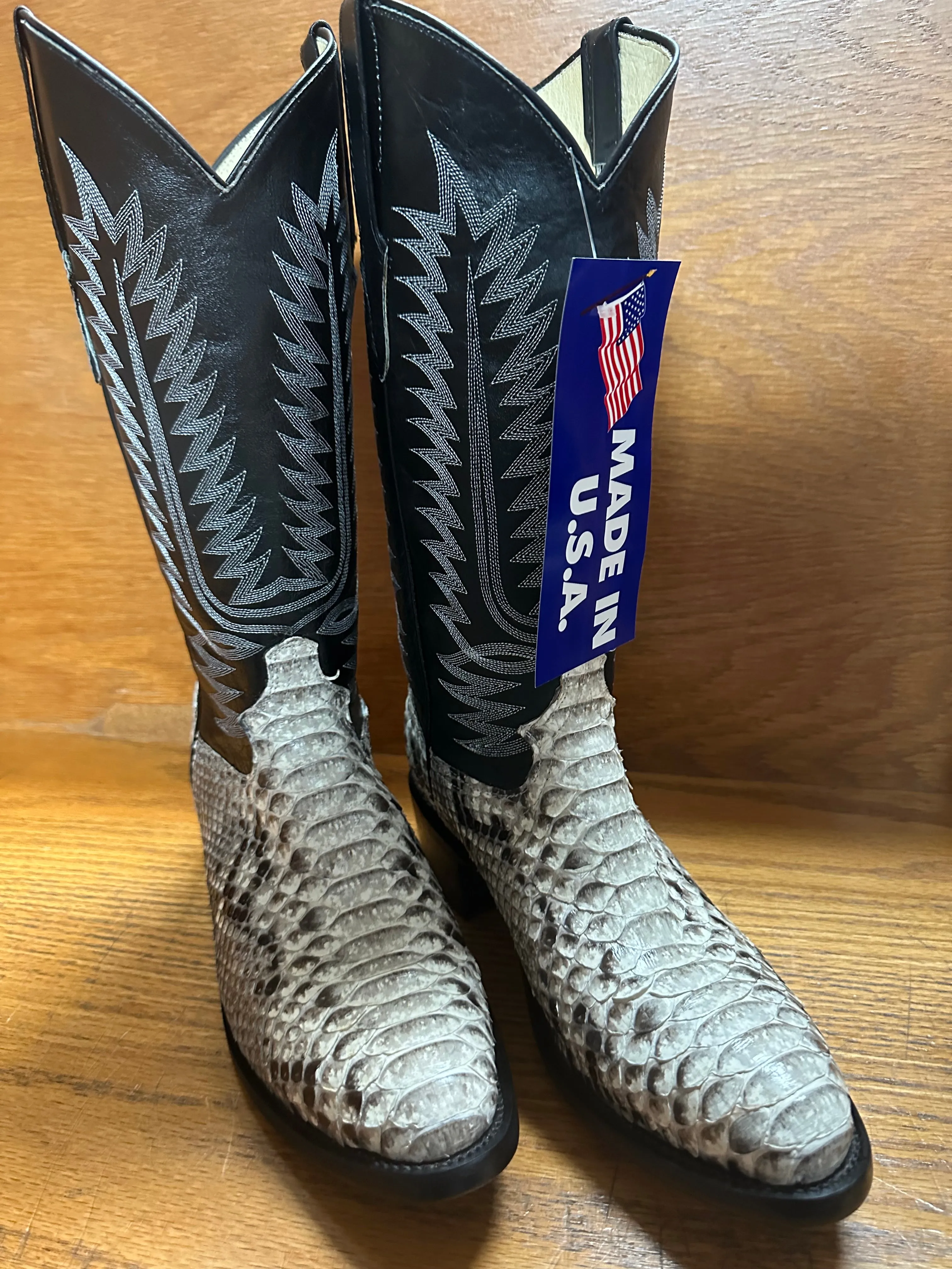 COWTOWN BOOT NATURAL BLACK & WHITE SNAKE BOOT No Heeled Boots