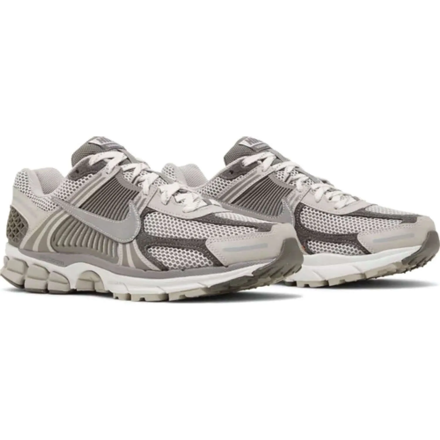 Asics Snapdown Wrestling Shoe Air Zoom Vomero 5 'Light Iron Ore'