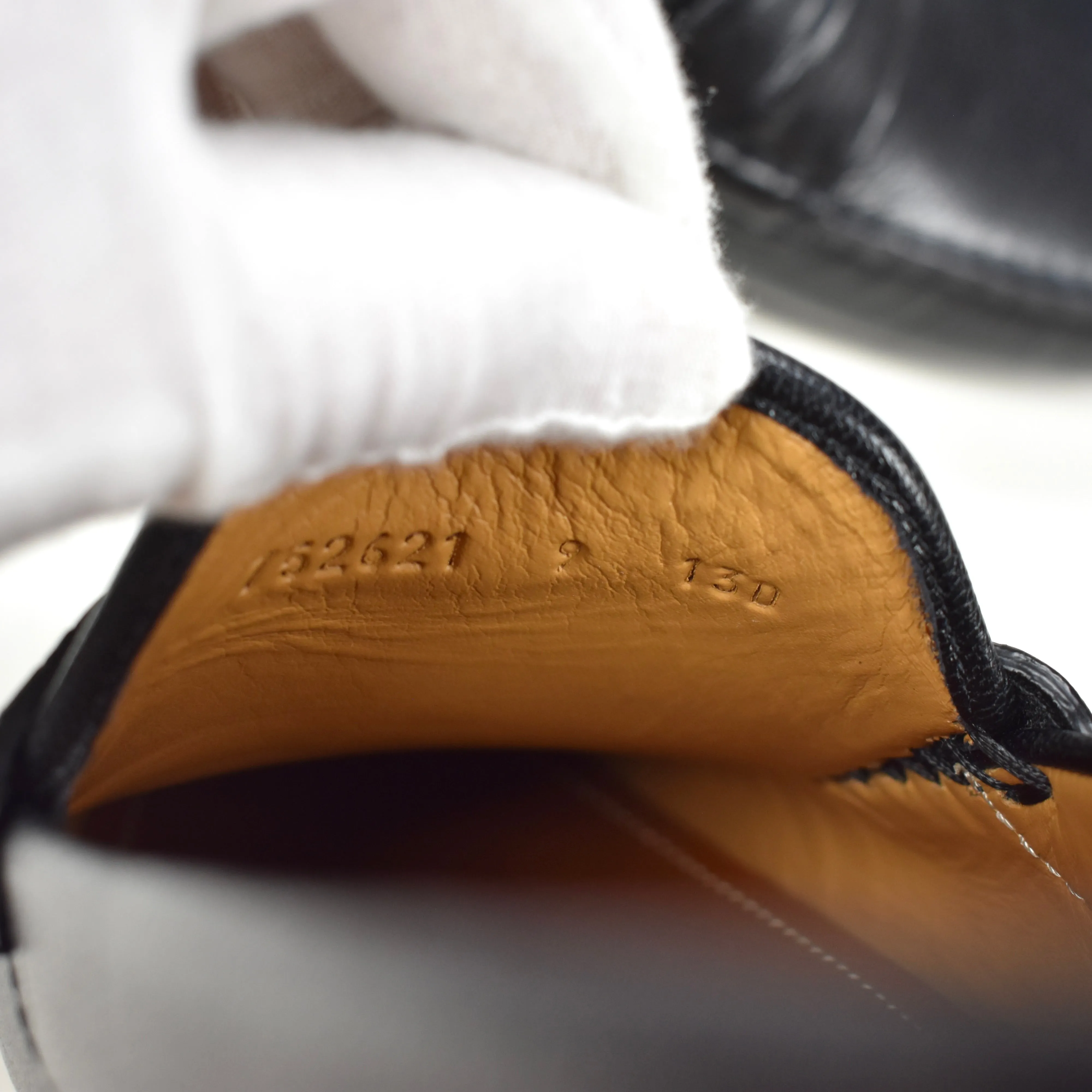 Gucci - Black Leather Horsebit Driving Loafers Showy Slippers