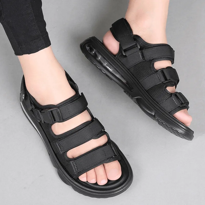 Trendy Sandals 2025 Fashion Men's Breathable Non-Slip Sandals / Luxury Male Soft Outdoor Sandals