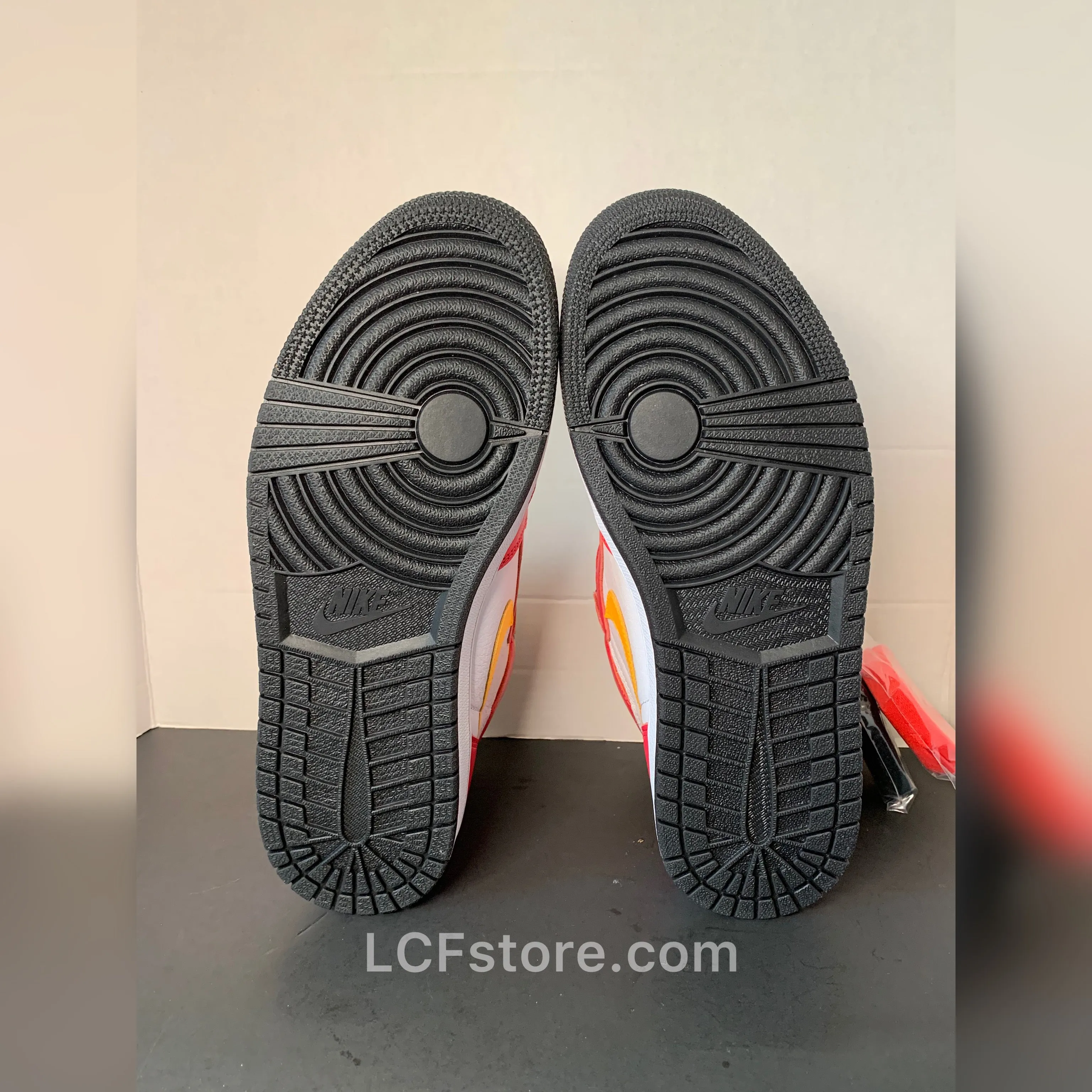 Asics Gel-rocket 10 Indoor Court Shoes Nike Air Jordan 1 Retro High OG 'Light Fusion Red'