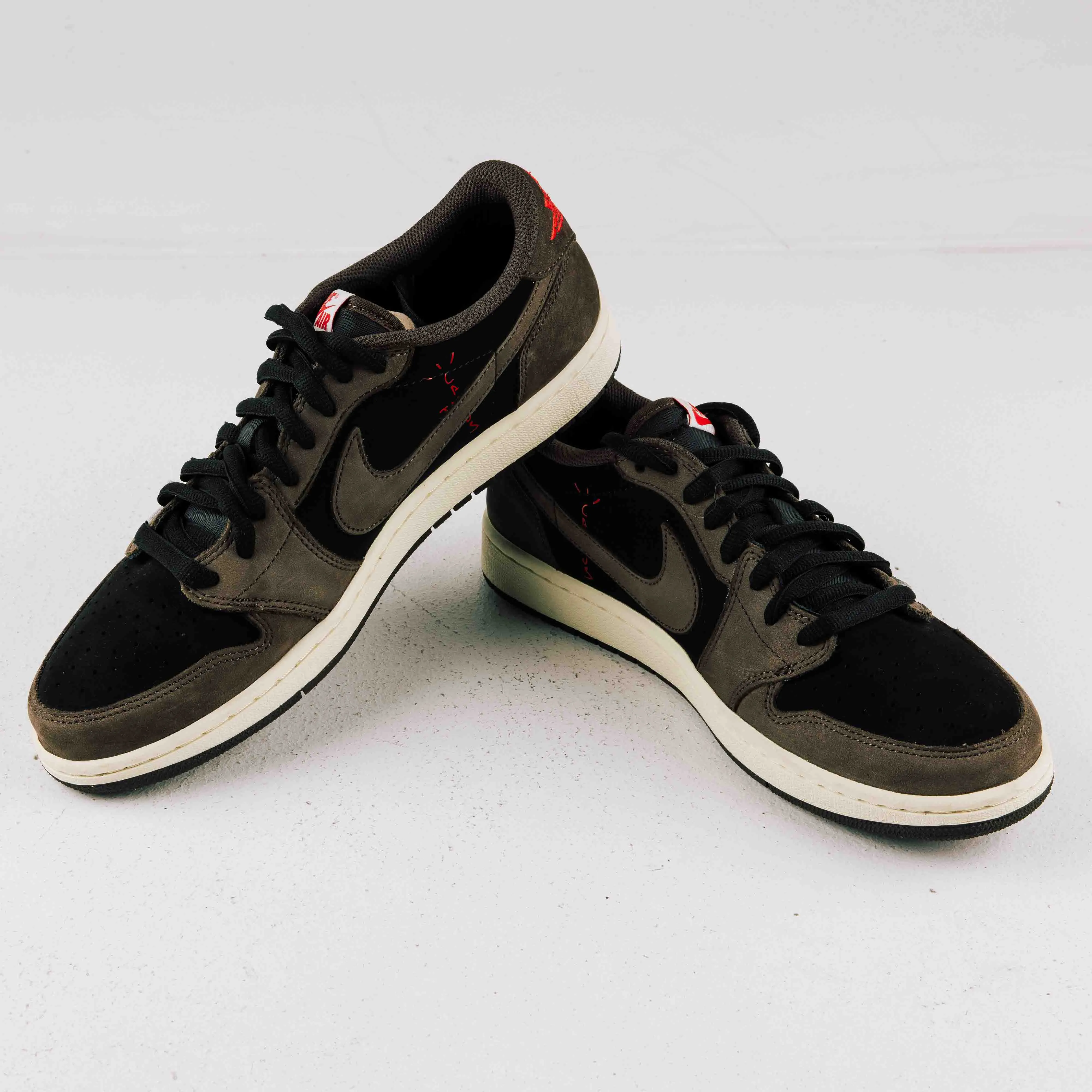 Asics Shoes Workout Jordan 1 Retro Low OG SP Travis Scott Mocha - Used - 2564