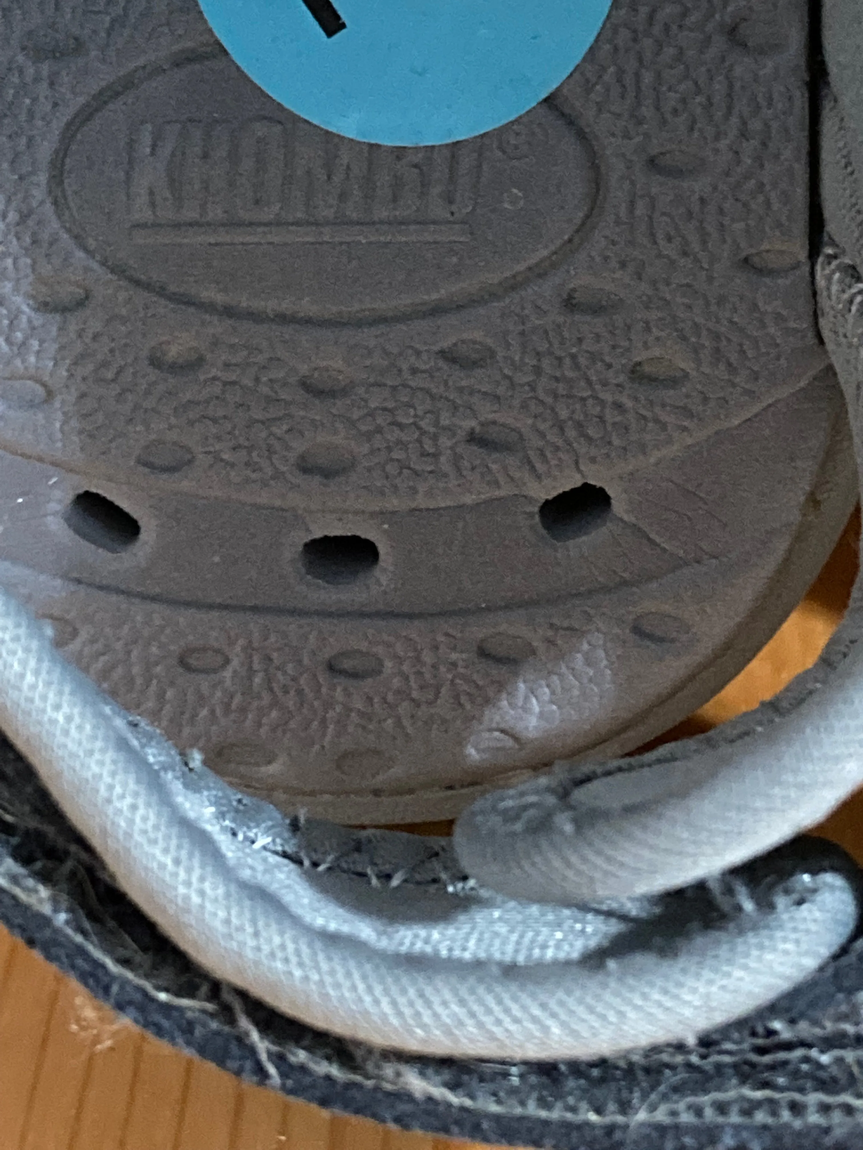 KHOBU CRYSTAL Women's Size 6M Water Sandals Gray Waterproof Spray For Walking Shoes