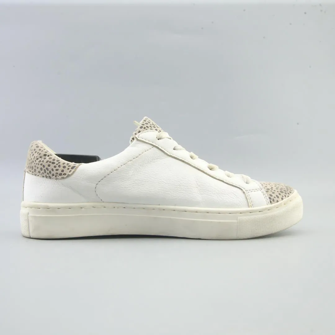 Best Casual Shoes To Wear With Khakis UNIVERSAL THREAD .