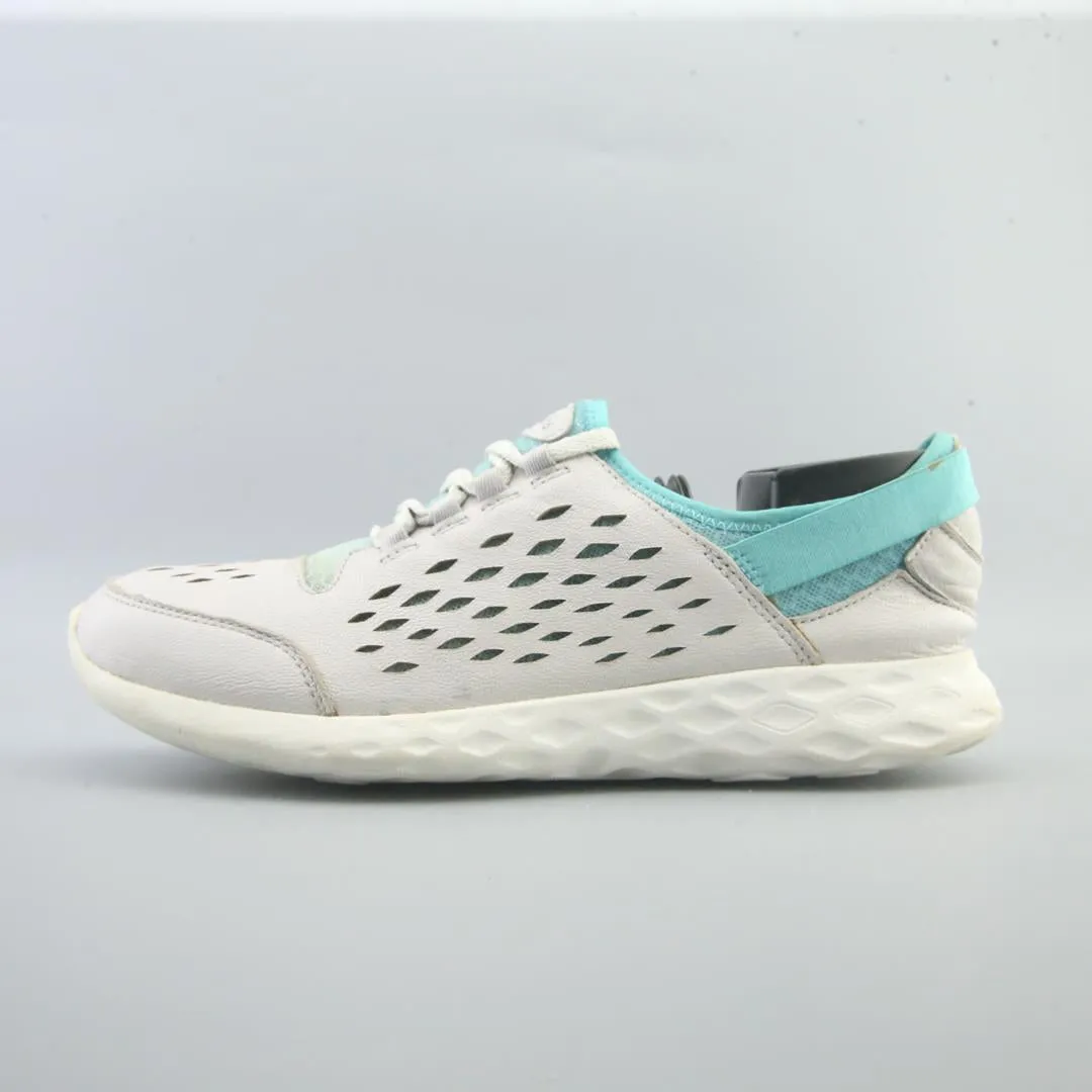 CLARKS SEREMENE Pegasus Trail 5 Gore-tex Running Shoes