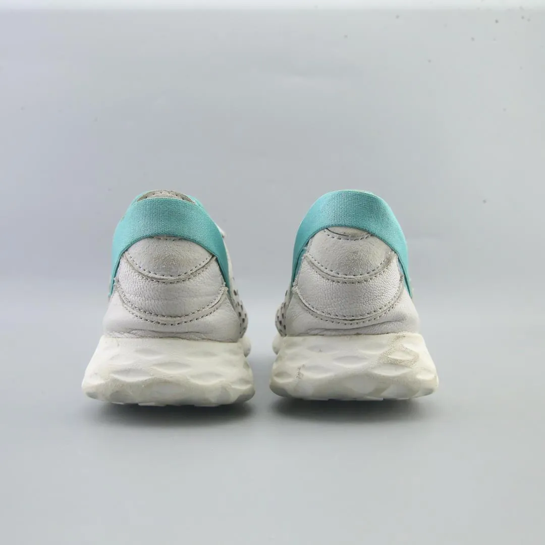 Running On Cloud Shoes CLARKS SEREMENE