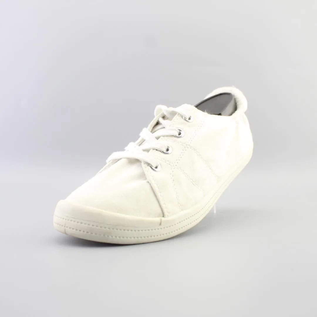 MAURICES MEMORY FOAM Sneakers Heel