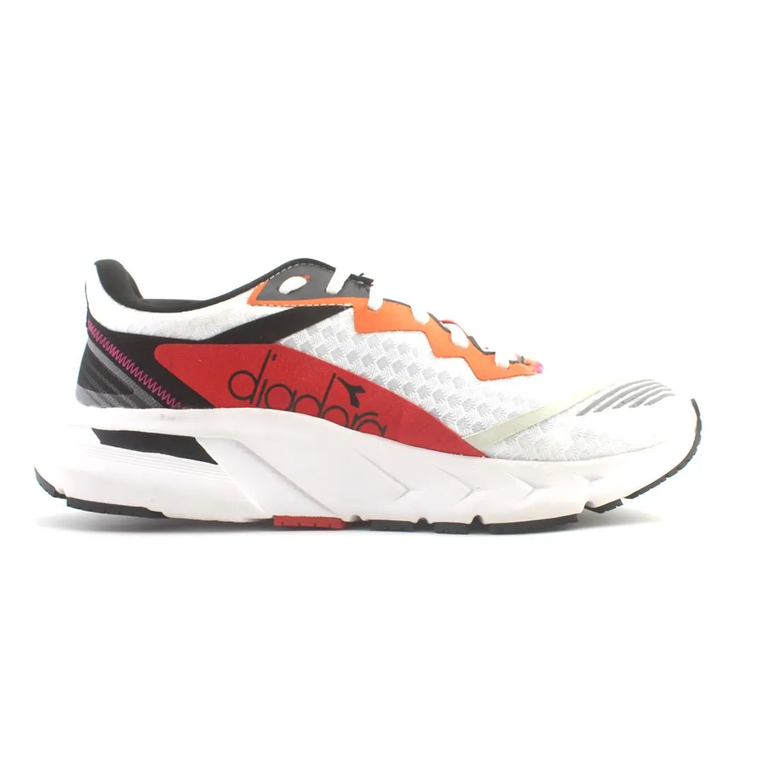 Cascadia Running Shoes DIADORA MYTHOS BLUSHIELD VOLO 2