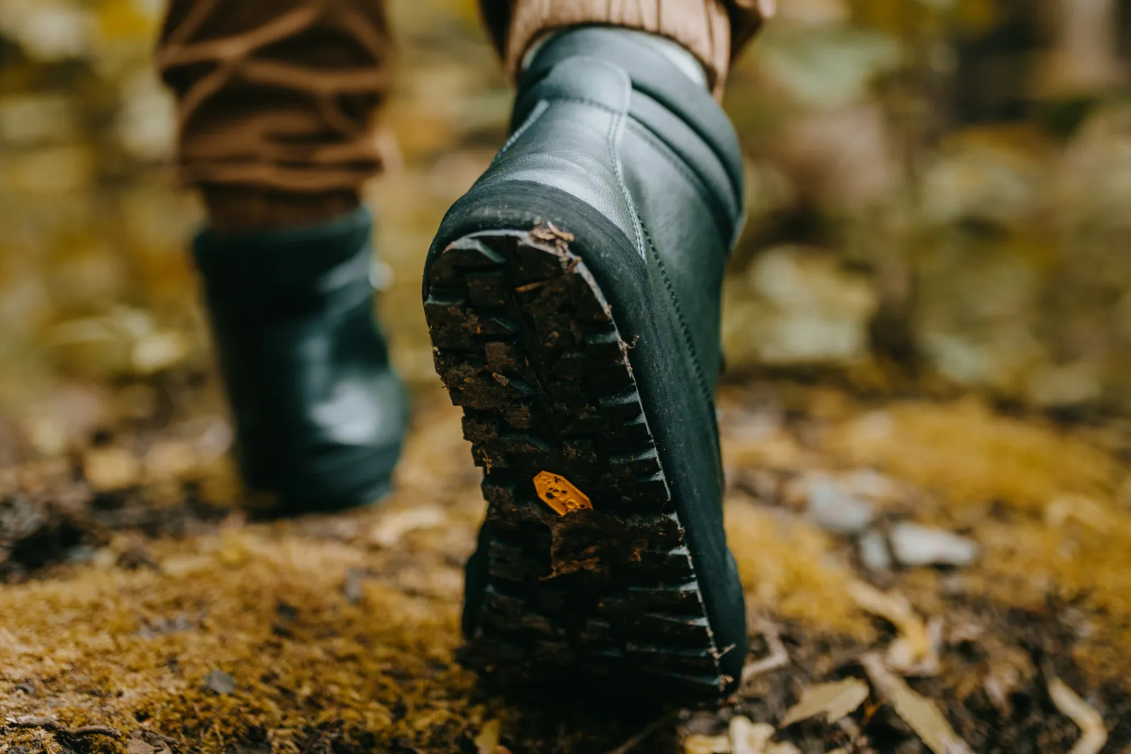 Vibram Hiking Shoes Review Men's barefoot shoes Shuma Nature black