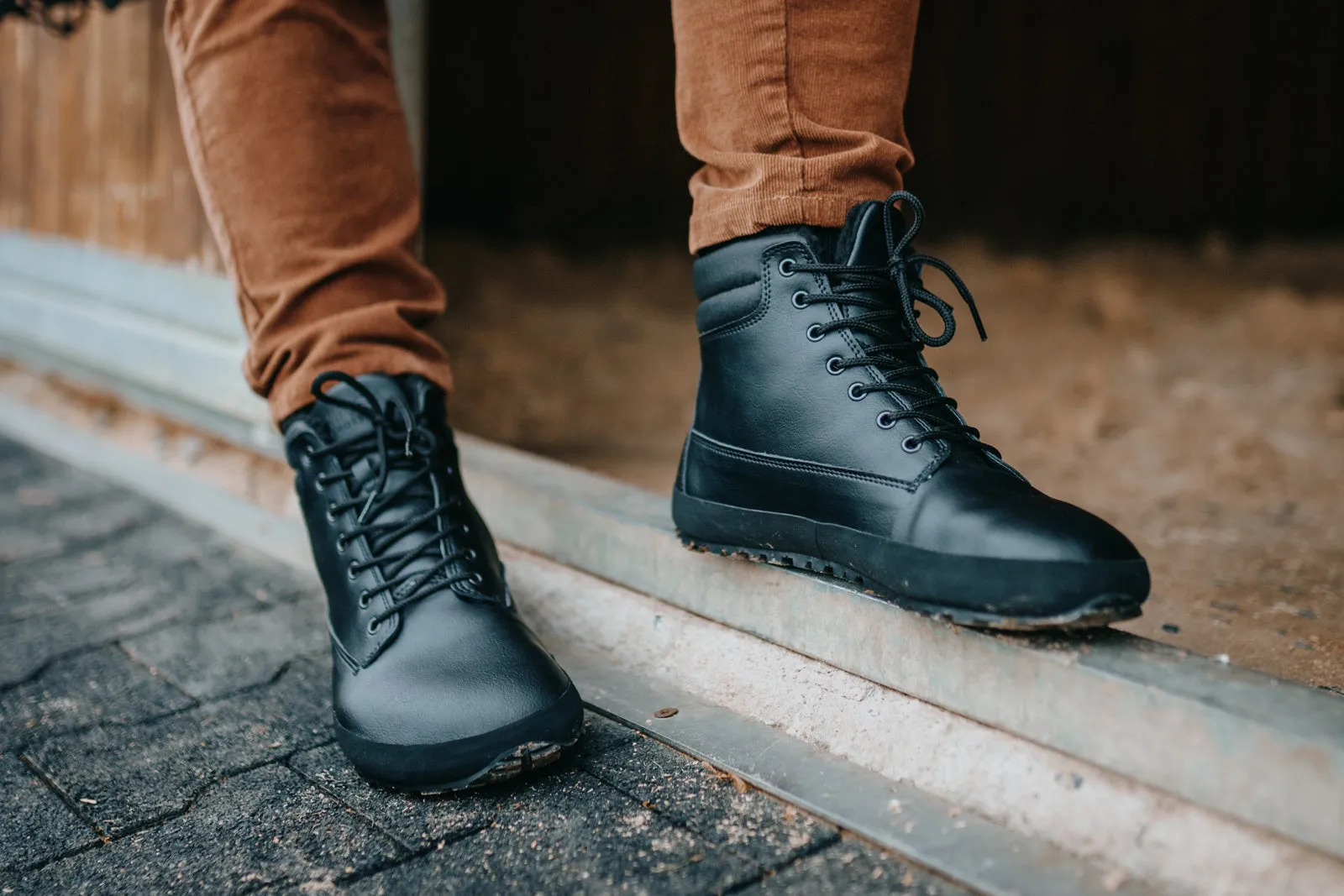 Low Vs High Top Hiking Shoes Men's Comfort winter boots Shuma Winter black