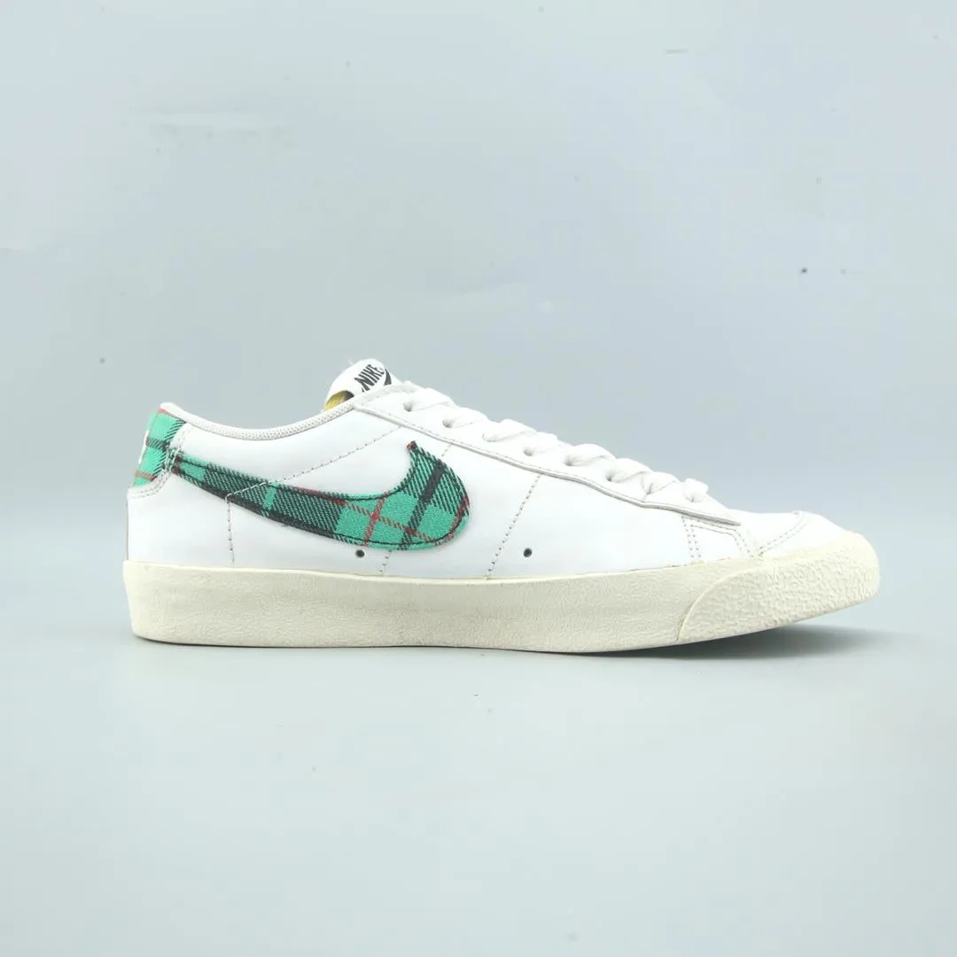 NIKE  BLAZER LOW '77 PREMIUM Dress Shoes With Casual Wear