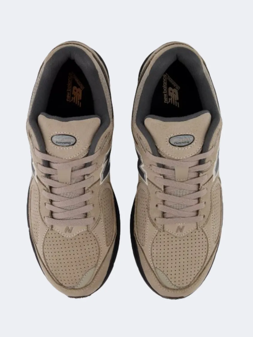 New Balance 2002R Men Lifestyle Shoes Driftwood/Blacktop New Balance Protection Pack Phantom