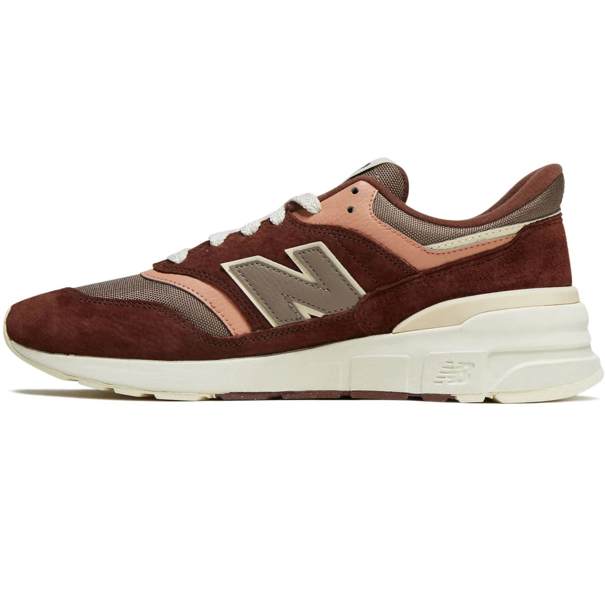 New Balance 997R Shoes - Rich Oak/Dark Mushroom New Balance 2002r Pink