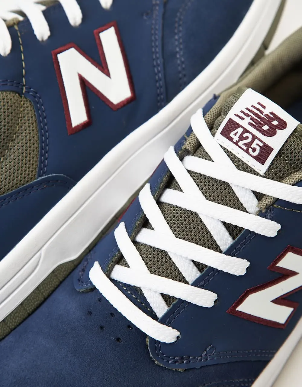 New Balance Numeric 425 Skate Shoes - Navy/Olive New Balance 327 Classic