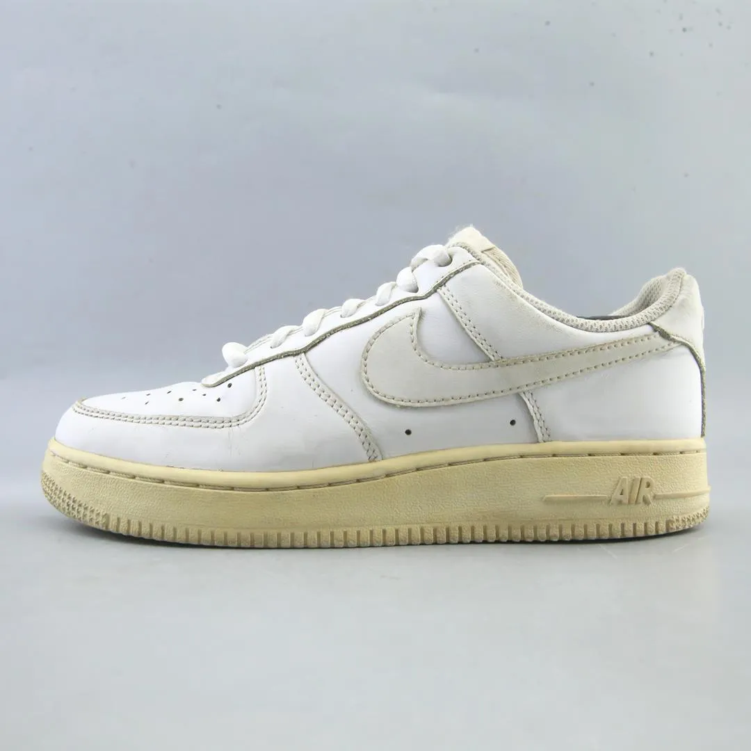 NIKE AIR FORCE 1 Casual Shoes That Look Formal