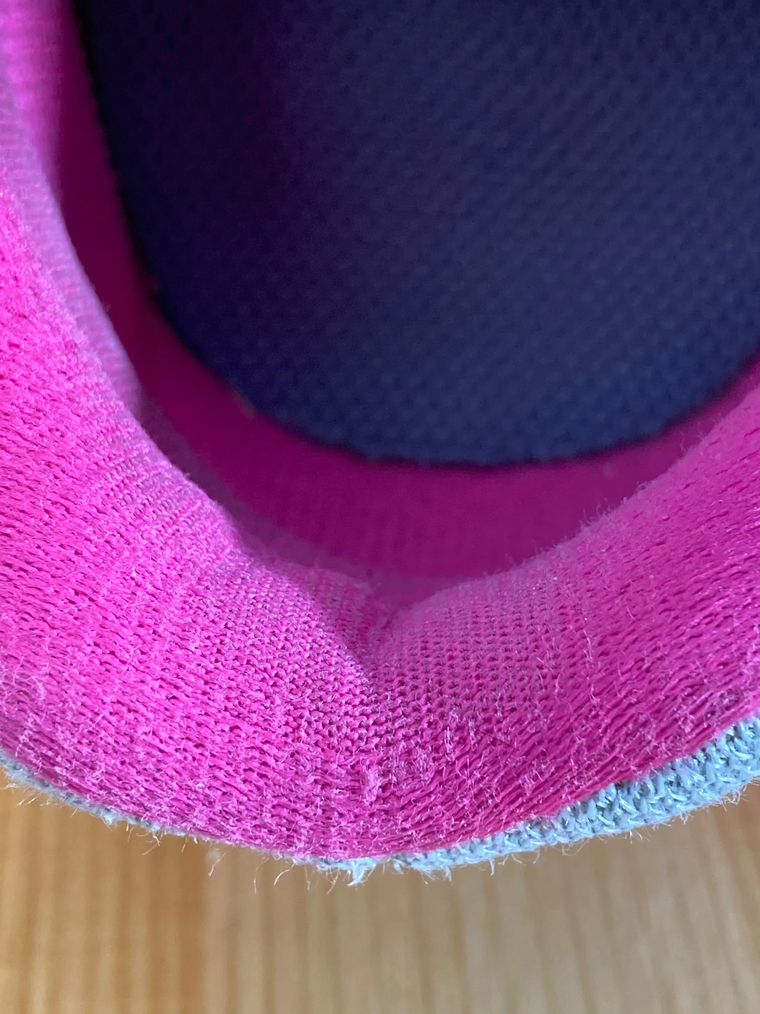 Asics Gel Venture 5 Shoes NIKE AIR RELENTLESS 3 Women's Size 8.5 Shoes Sneakers 616596-001