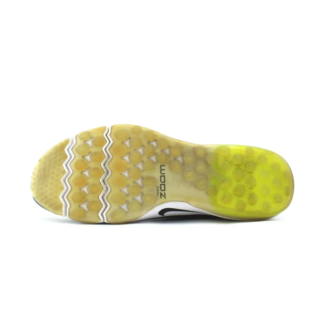 Best Shoes For Knee Pain When Running NIKE  AIR ZOOM FEARLESS FLYKNIT