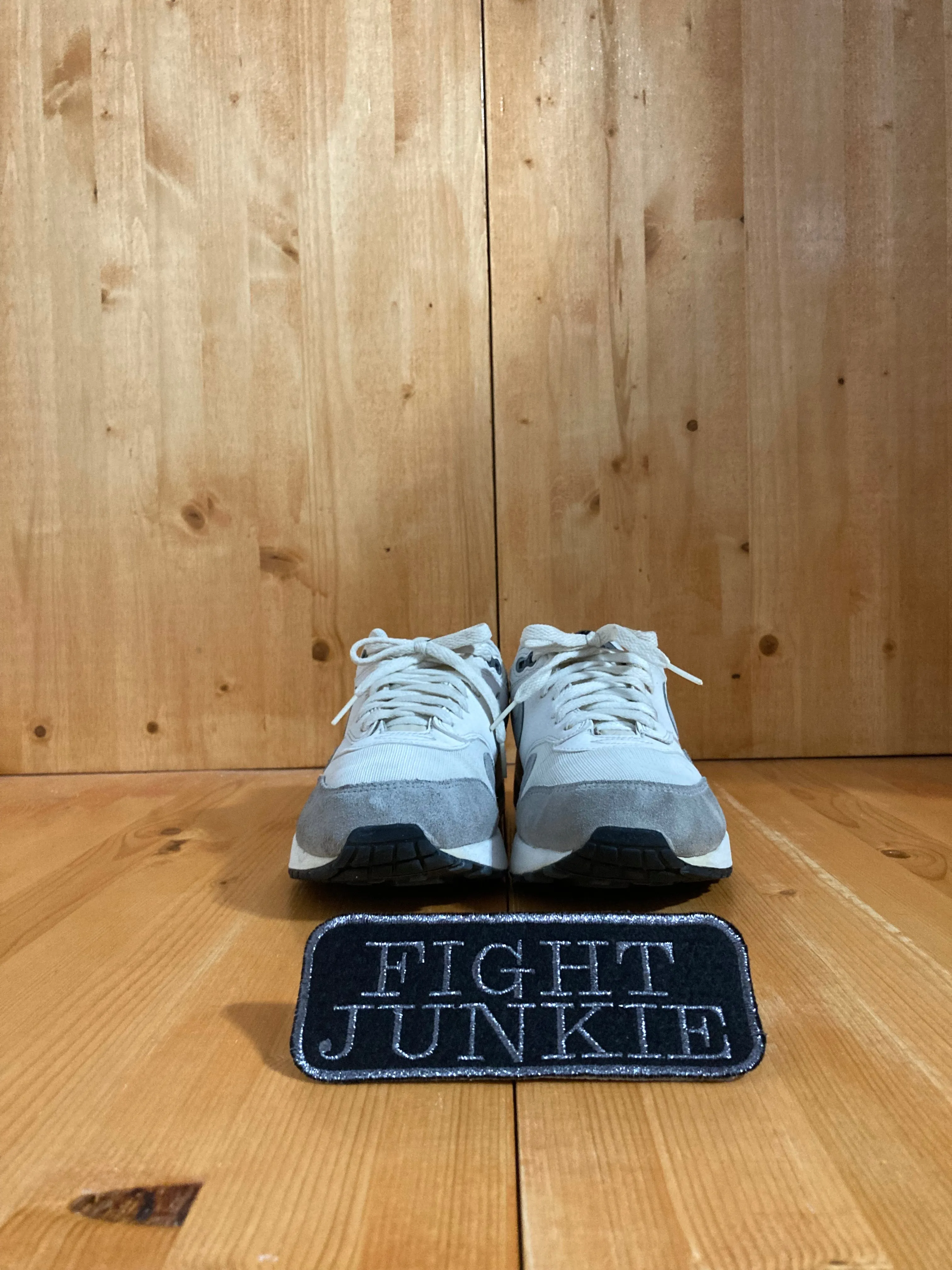 NIKE AIRMAX 1 ESSENTIAL Women Size 10 Shoes Sneakers White & Gray 599820-111 Best Type Of Asics Running Shoe