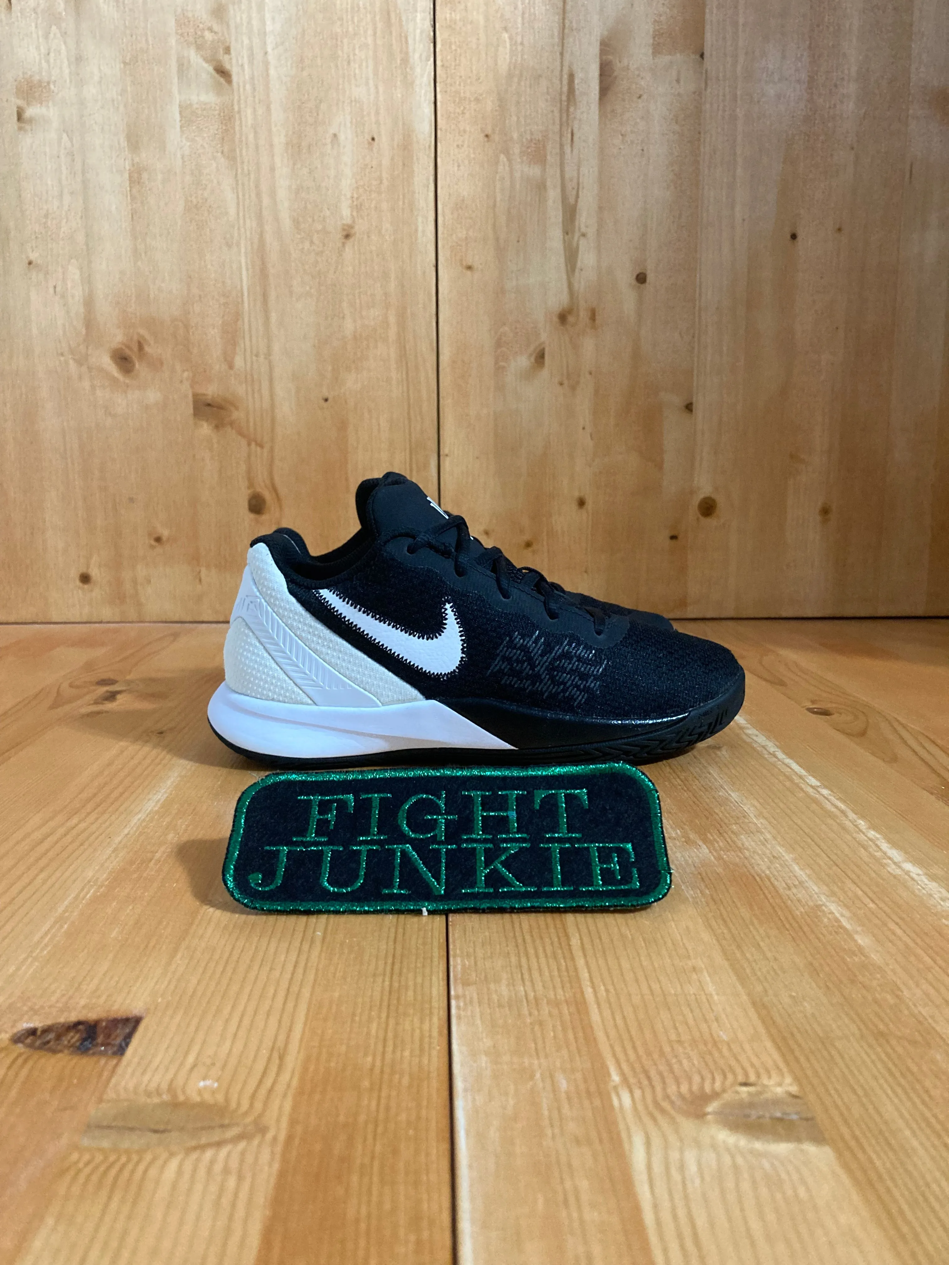 NIKE  KYRIE FLYTRAP II 2 Youth Size 3 Shoes Sneakers Black & White AQ3413-001 Asics Shoes Kayano 29