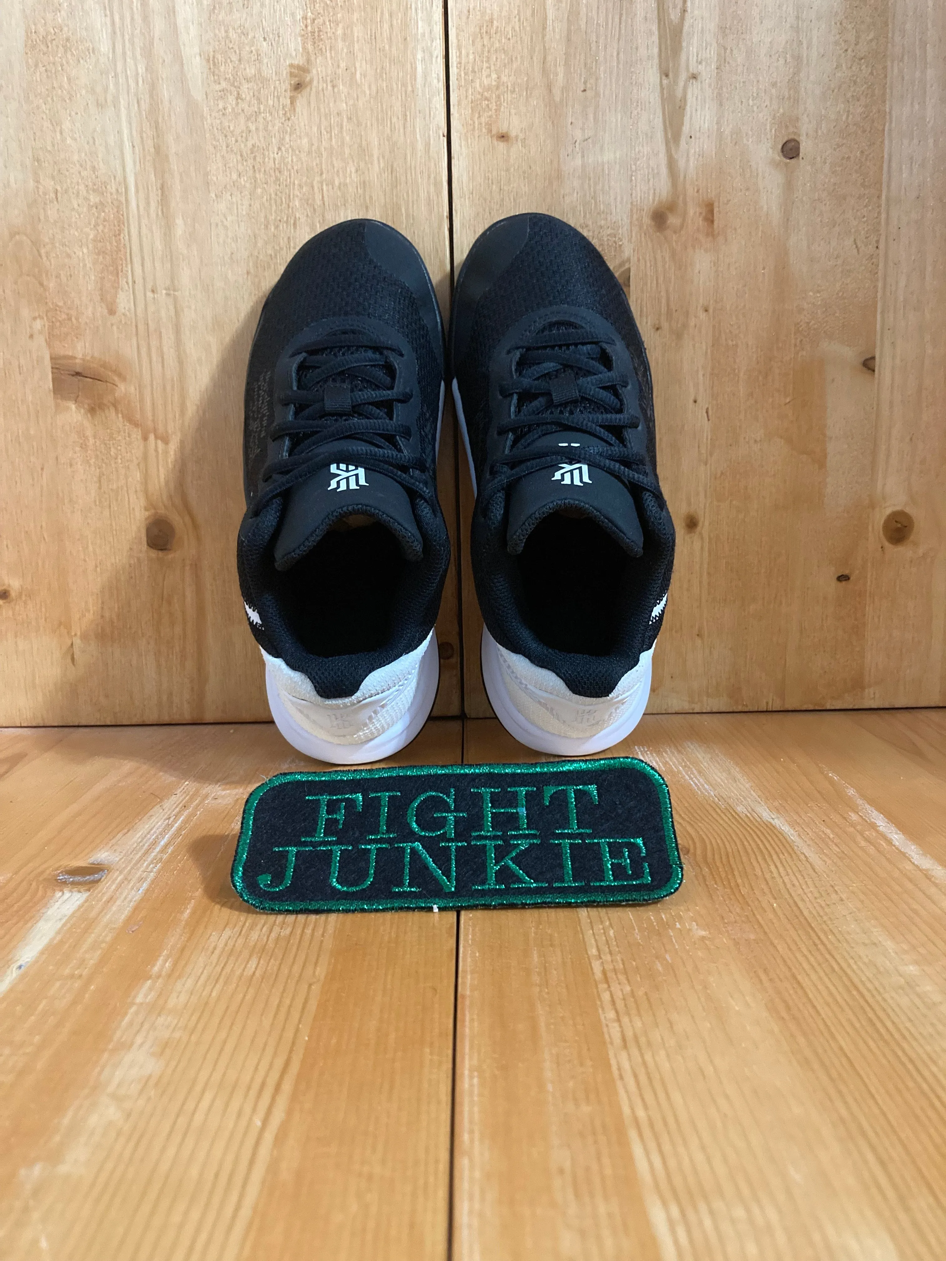 Asics Gel Venture 9 Running Shoes NIKE  KYRIE FLYTRAP II 2 Youth Size 3 Shoes Sneakers Black & White AQ3413-001