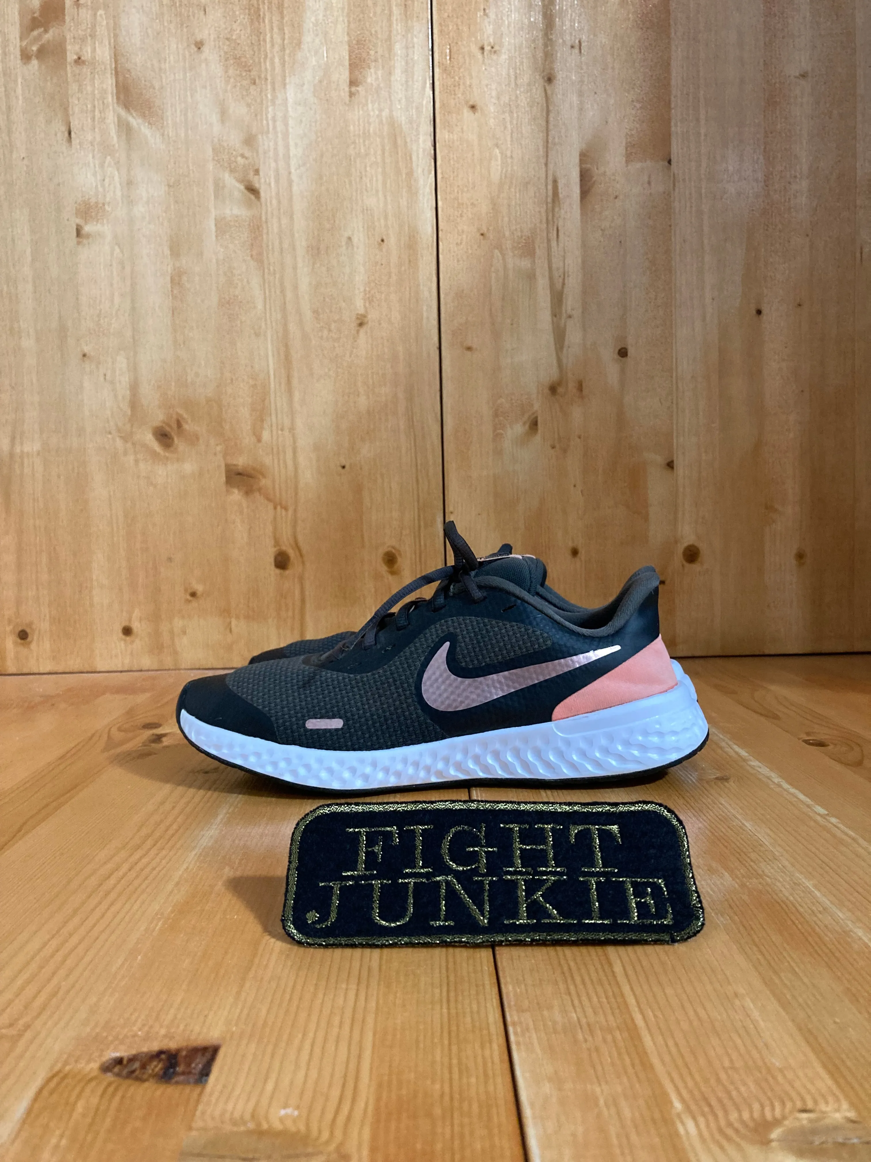 Asics Overpronation Walking Shoes NIKE REVOLUTION 5 Youth Size 6.5Y Running Training Shoes Sneakers