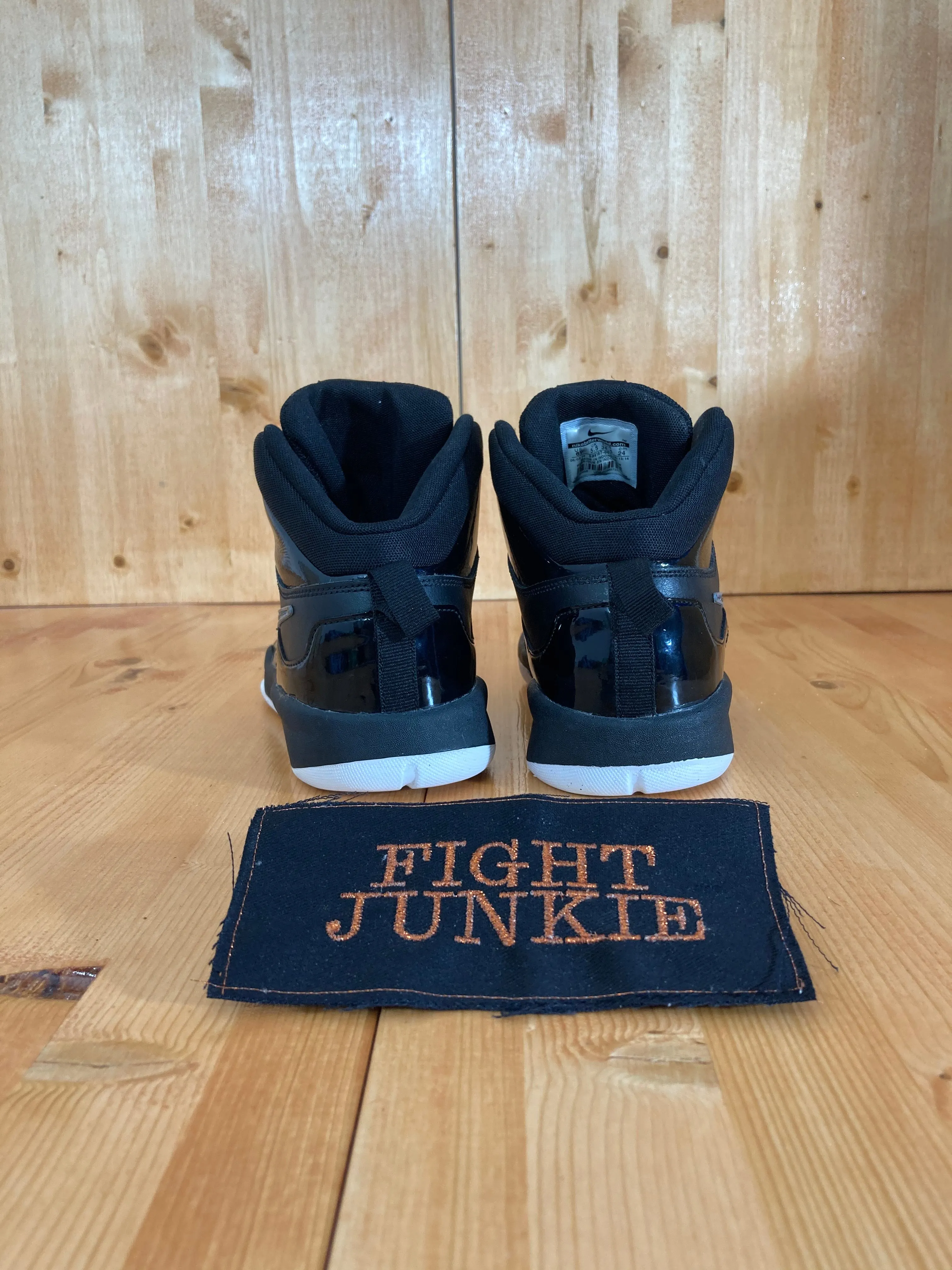 ASICS Shoe Guide Nike Team Hustle D 6 Gs Youth Size 6Y Shoes Sneakers Black