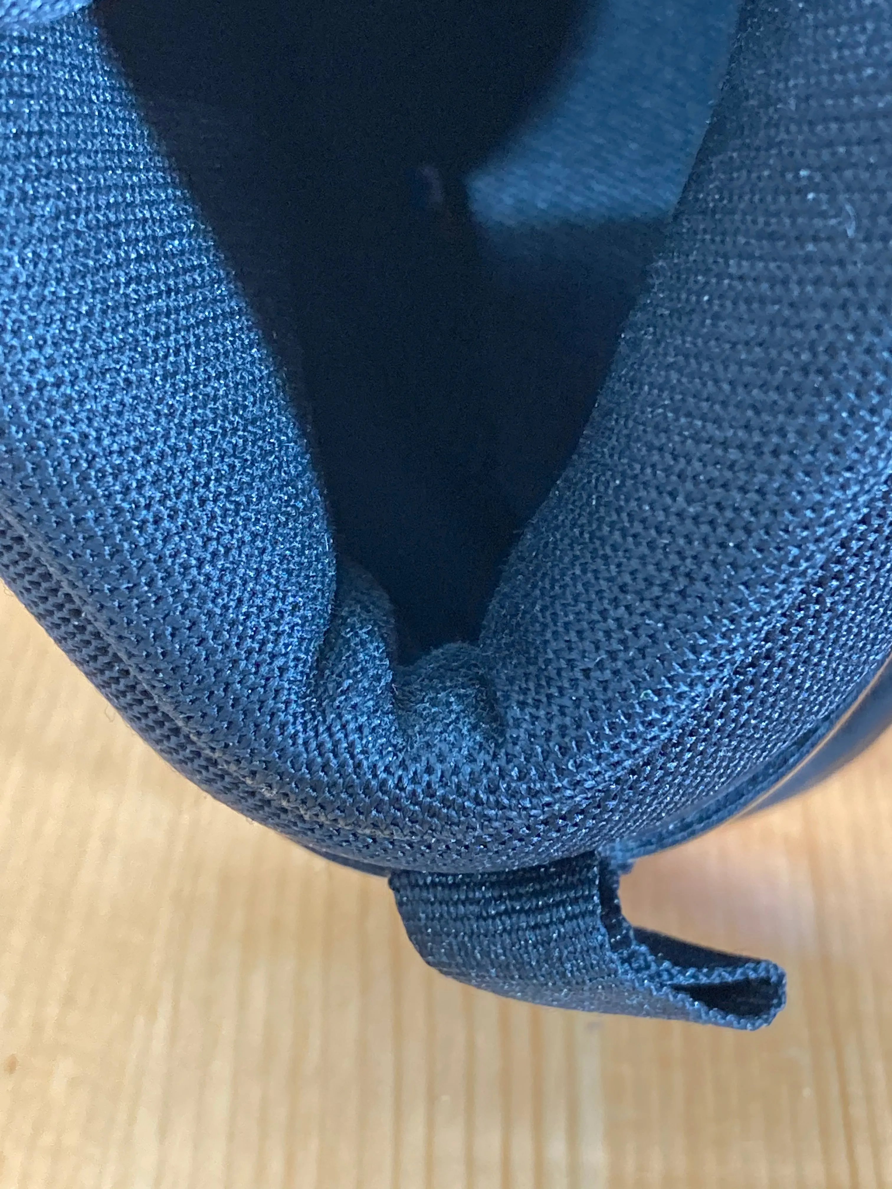 Asics Gel-venture 9 Running Shoes Review Nike Team Hustle D 6 Gs Youth Size 6Y Shoes Sneakers Black