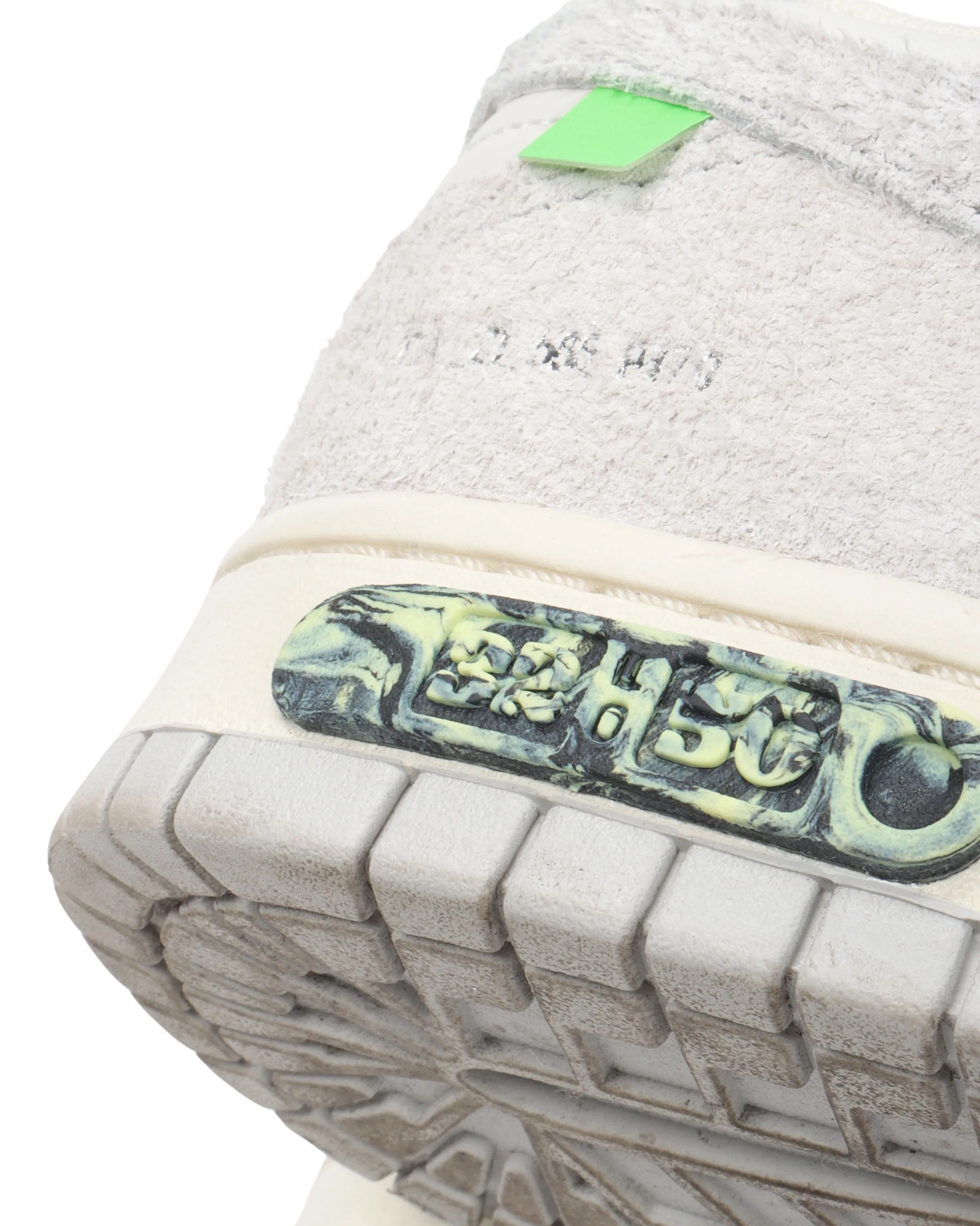 Lightest Weight Asics Running Shoe Off-White Dunk Low Lot 32