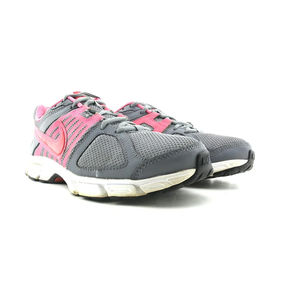 NIKE  DOWNSHIFTER 5 Best Budget Running Shoes Uk