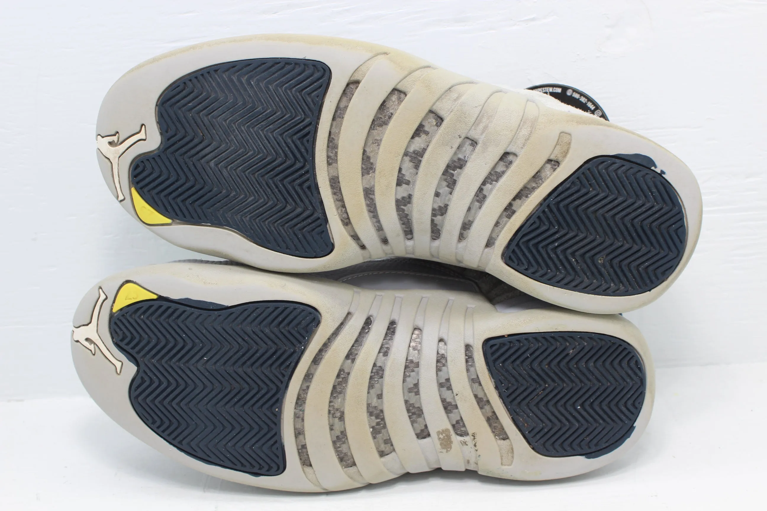 Nike Air Jordan 12 Low Wolf Grey Asics Gel-cumulus 21 Winterized Running Shoes