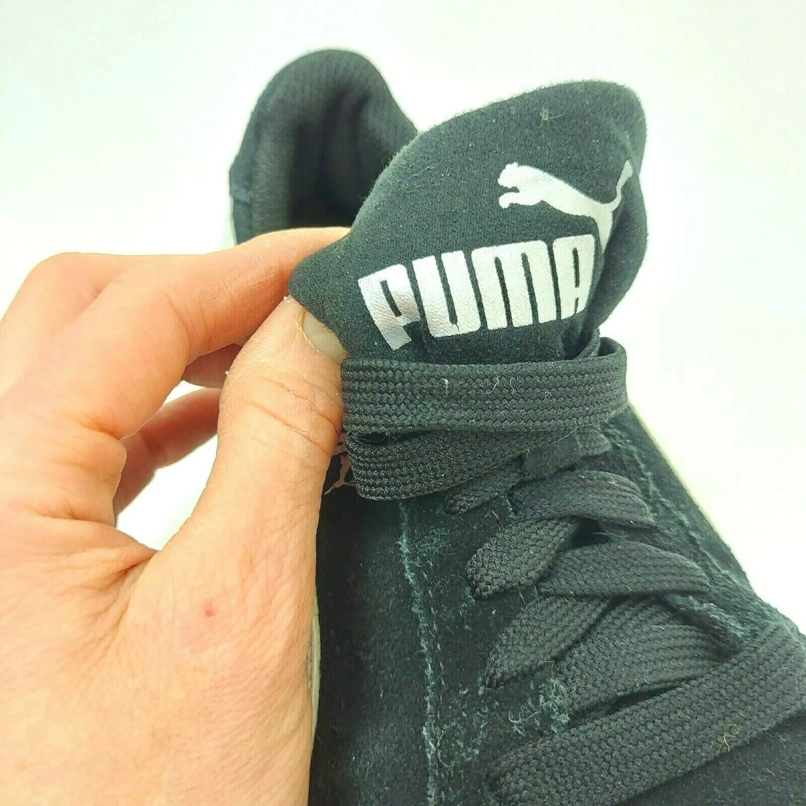 Puma Smash Youth Black White Suede Athletic Comfort Walking Sneakers Size 4C Asics Volleyball Shoes Mid Cut