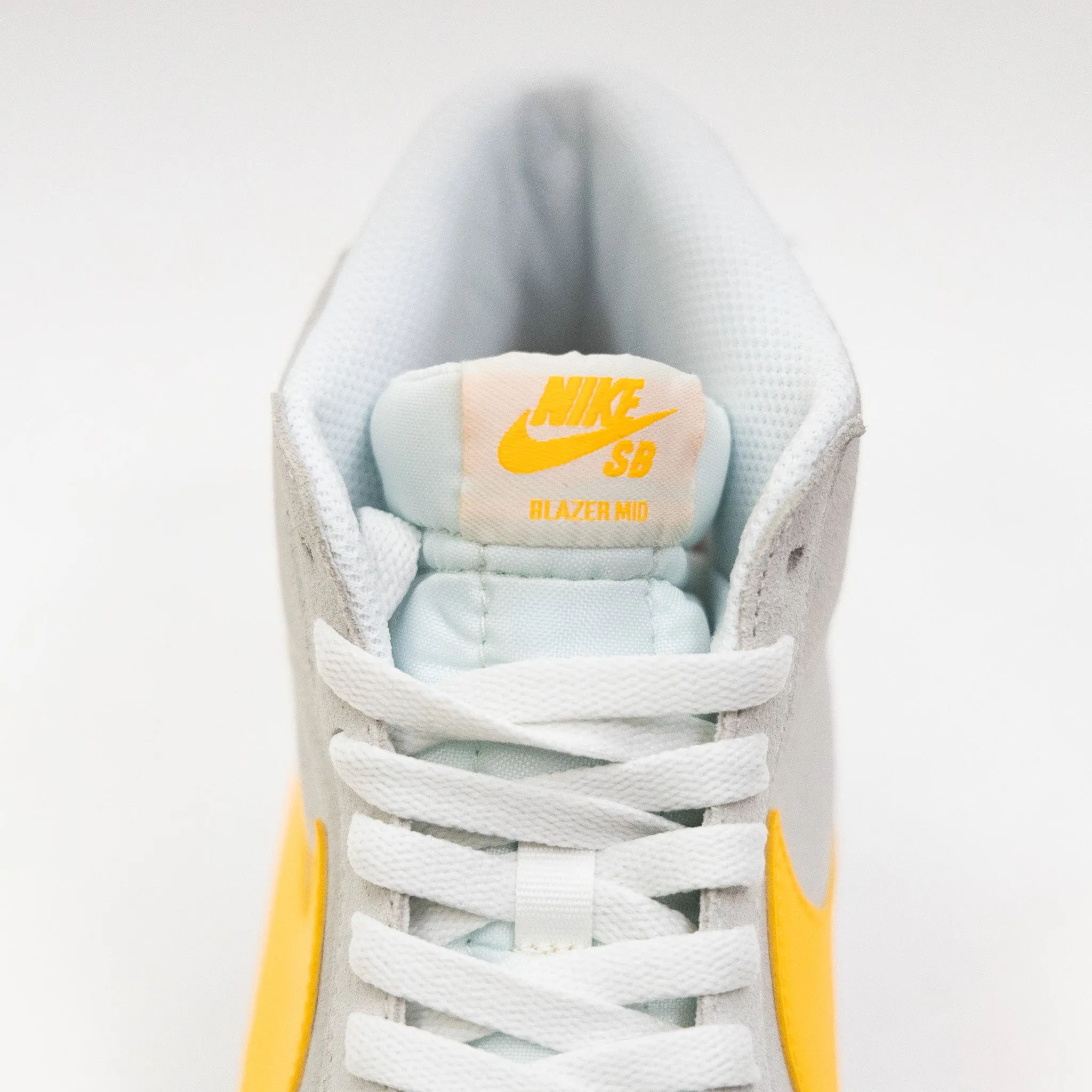 Nike SB Blazer Mid - SUMMIT WHITE/LASER ORANGE-SUMMIT WHITE Asics Tiger Runner Sportstyle Shoes