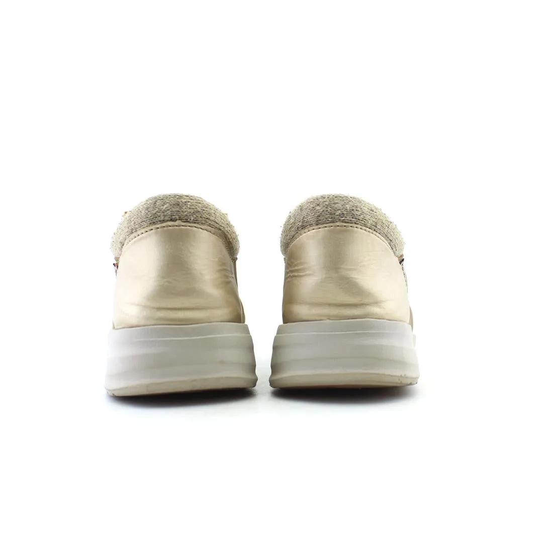 HEY DUDE POLLY Versus Sneakers