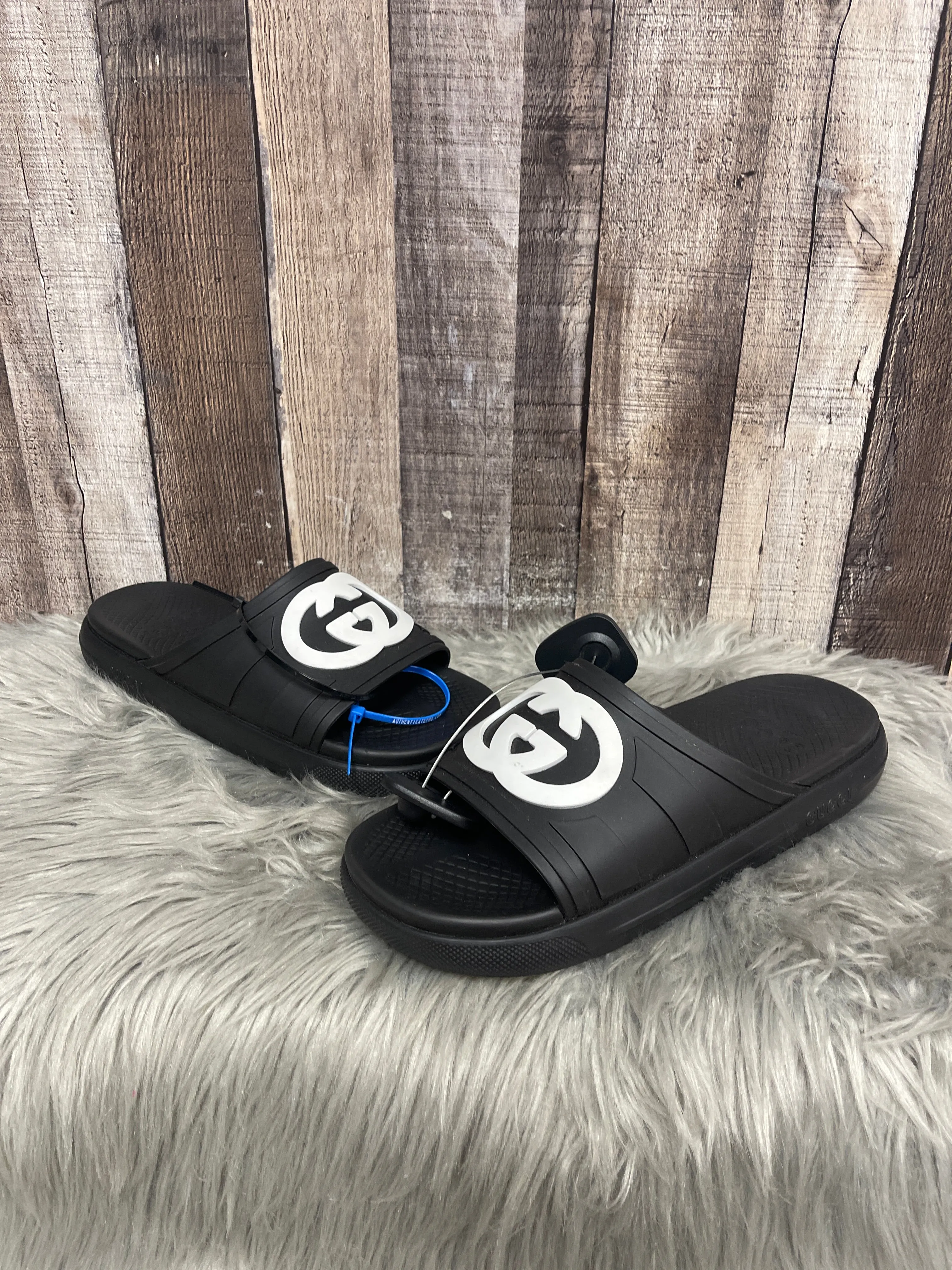 Sandals Luxury Designer By Gucci In Black & White, Size: 10.5 Sandals In Summer