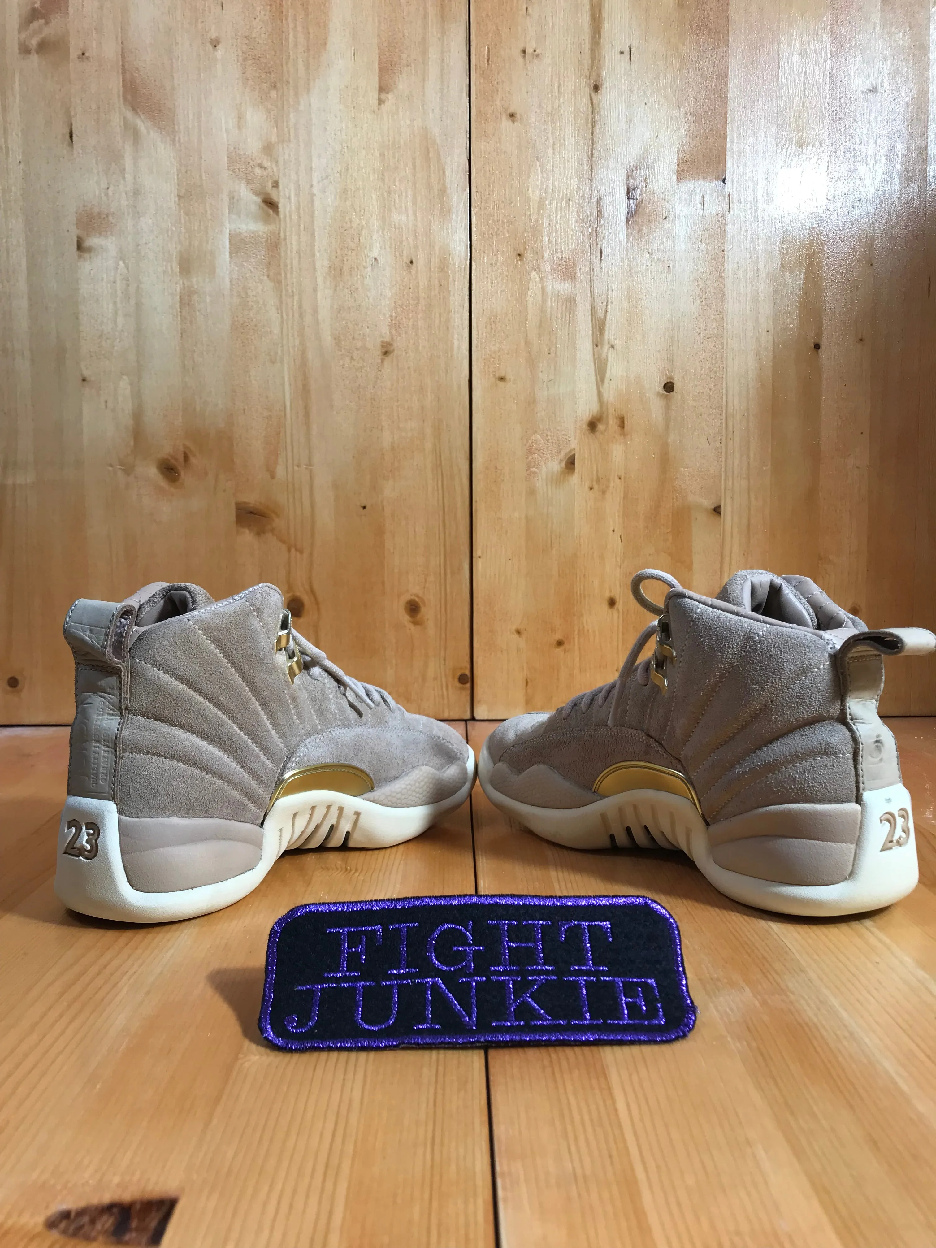 NIKE VACHETTA RETRO JUMPMAN Women's Size 5 Suede High Top Shoes Sneakers Tan Gold A06068-203 Asics Shoes Wikipedia