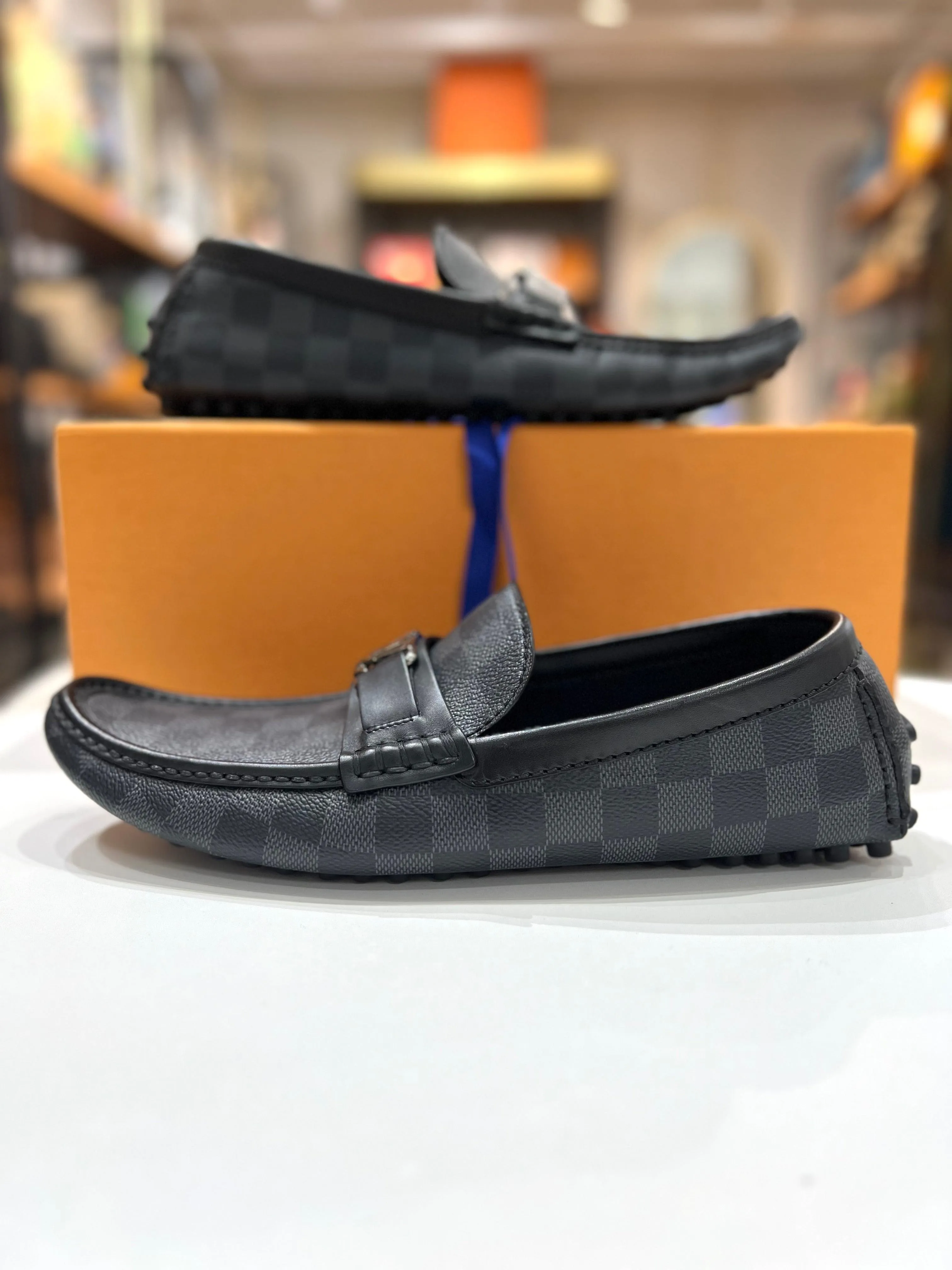 Louis Vuitton Canvas Casual Shoes for Men Size 8 1/2 Shoes For Running And Casual