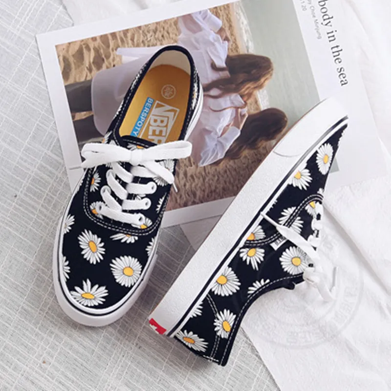 Student Daisy Canvas Shoes AD11336 Character Shoes Flats