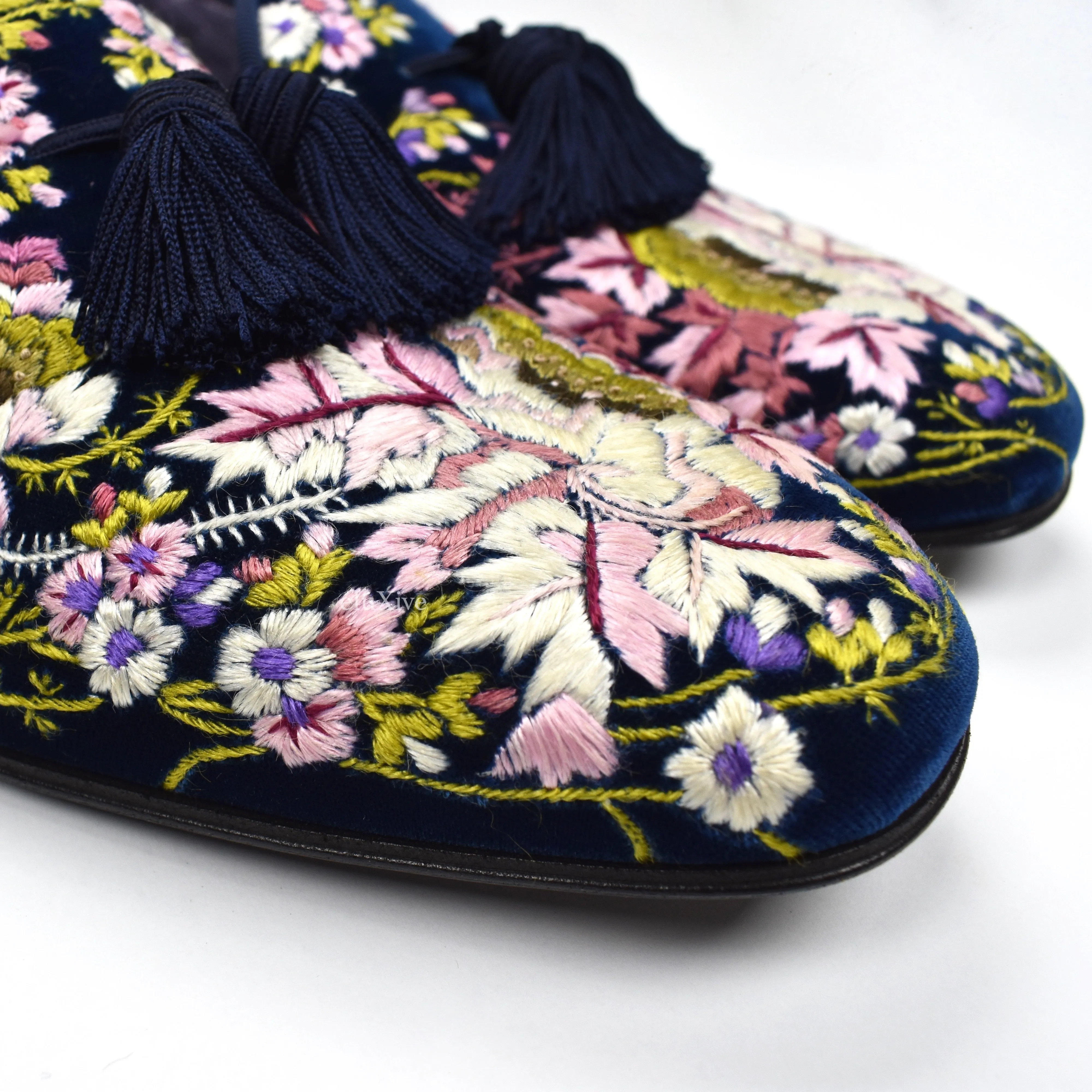 Japanese Traditional Slippers Tom Ford - Hand Embroidered Floral Velvet Loafers