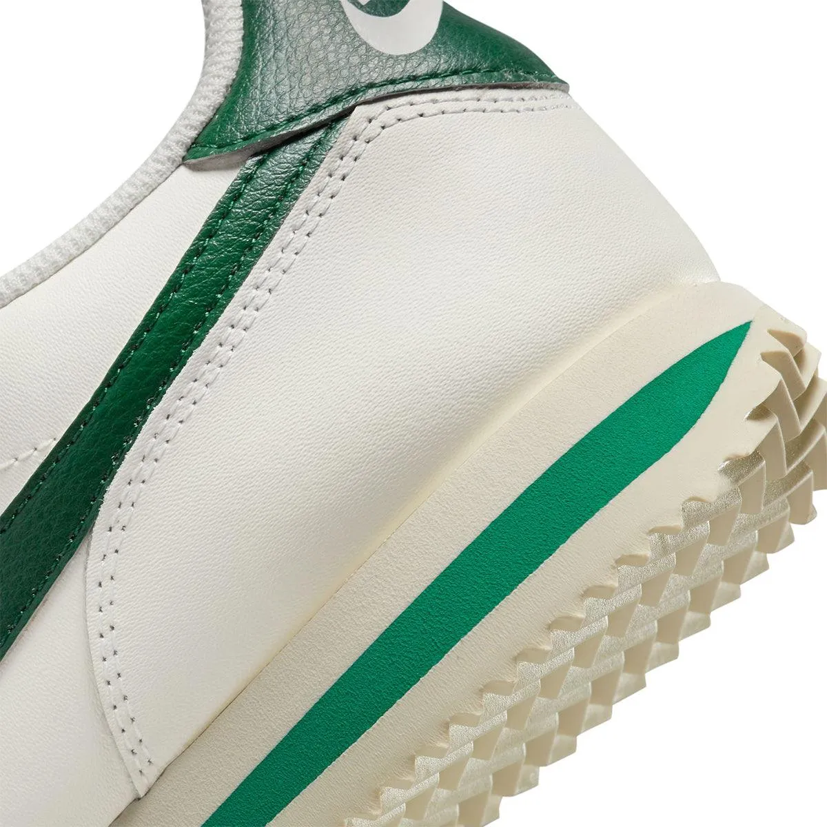 Shoes Similar To Asics Gel Nimbus Wmns Cortez 'Sail Gorge Green'