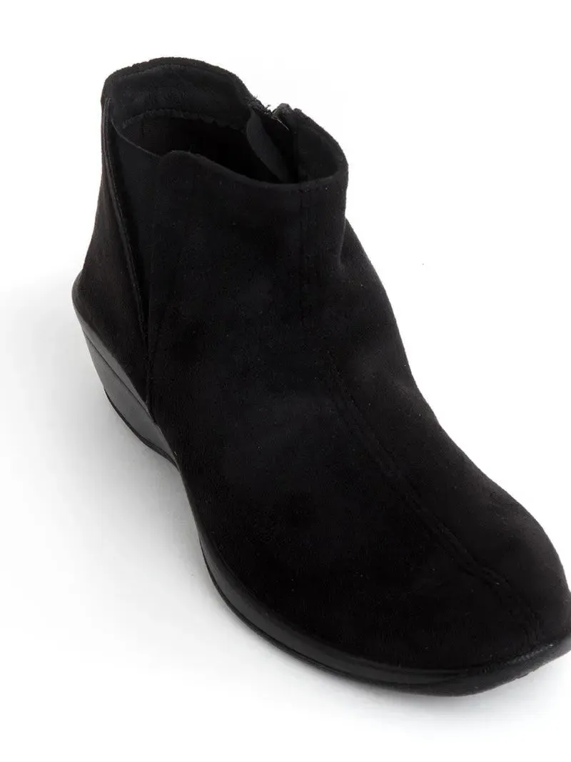 Womens Arcopedico Luana  Flexible, Supportive & Stylish for All Seasons Business Casual Shoes To Wear With Khakis